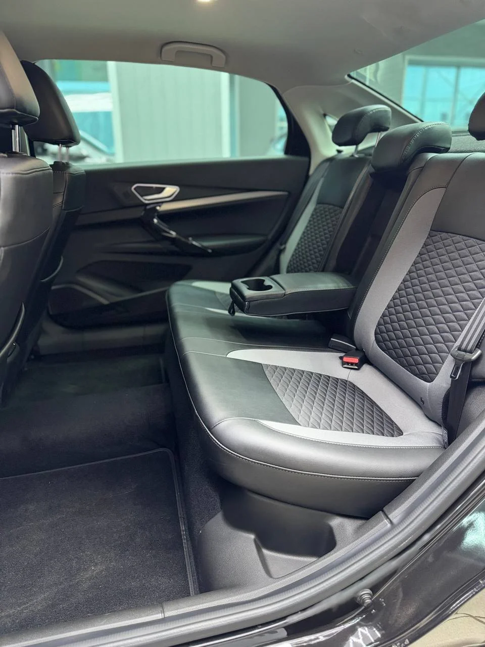 Lada Aura 1.6 CVT 2025 год - миниатюра 7
