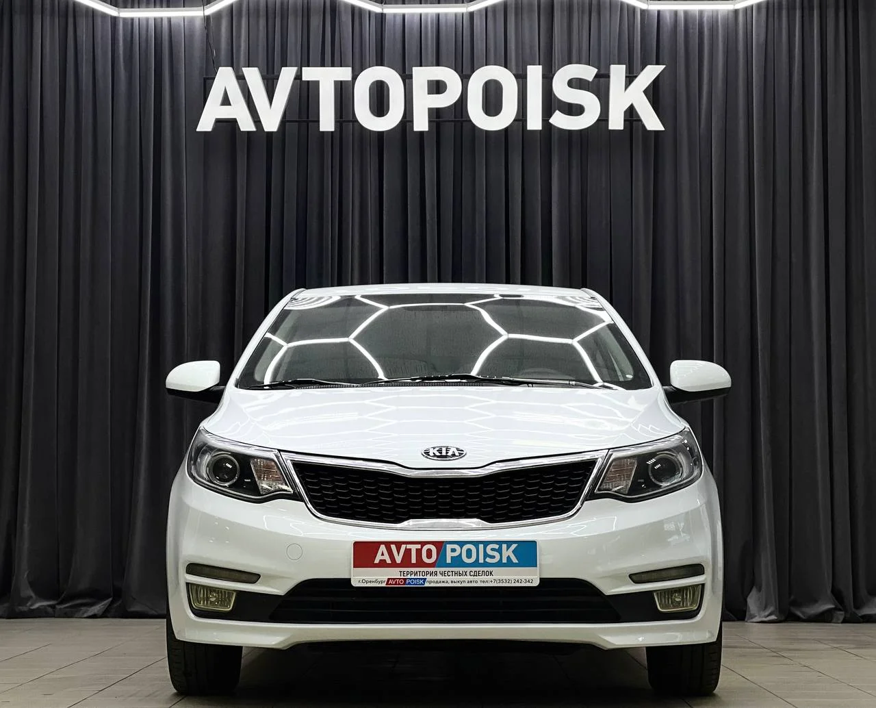 Kia Rio 1.4 AT 2013 год - миниатюра 2