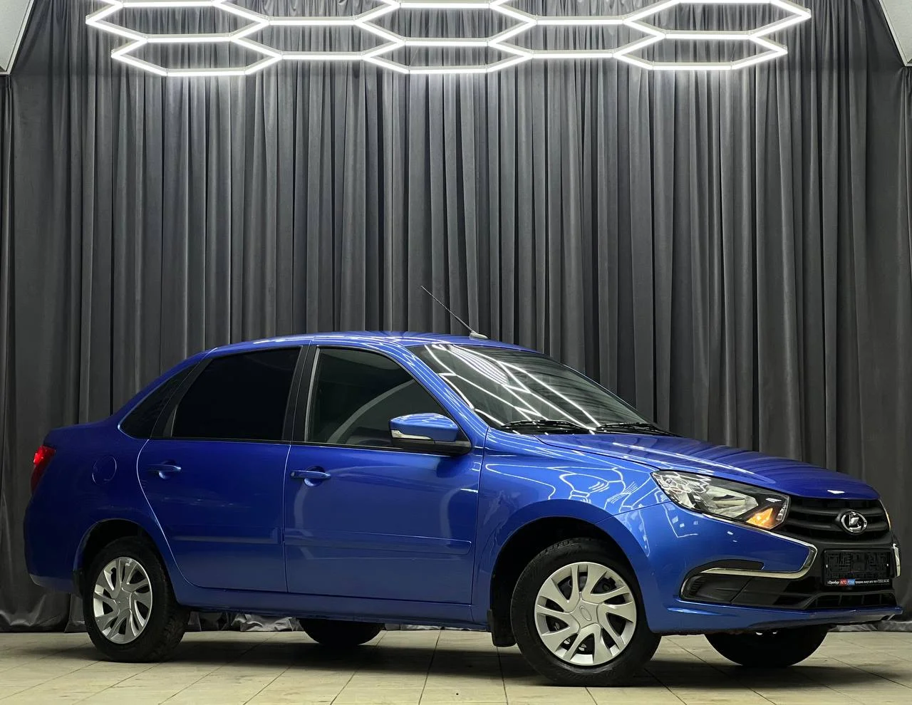 LADA GRANTA 8-КЛ. МТ 2020 год - миниатюра 3