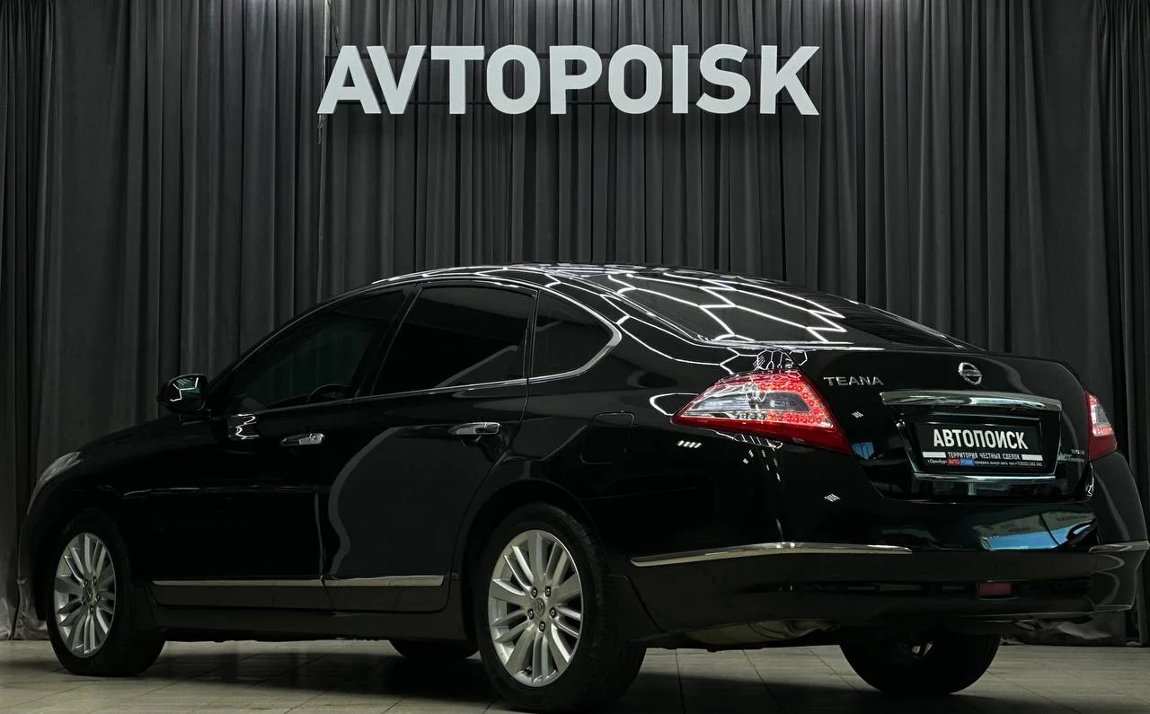 Nissan Teana 2.5 АТ 2011 год - миниатюра 12