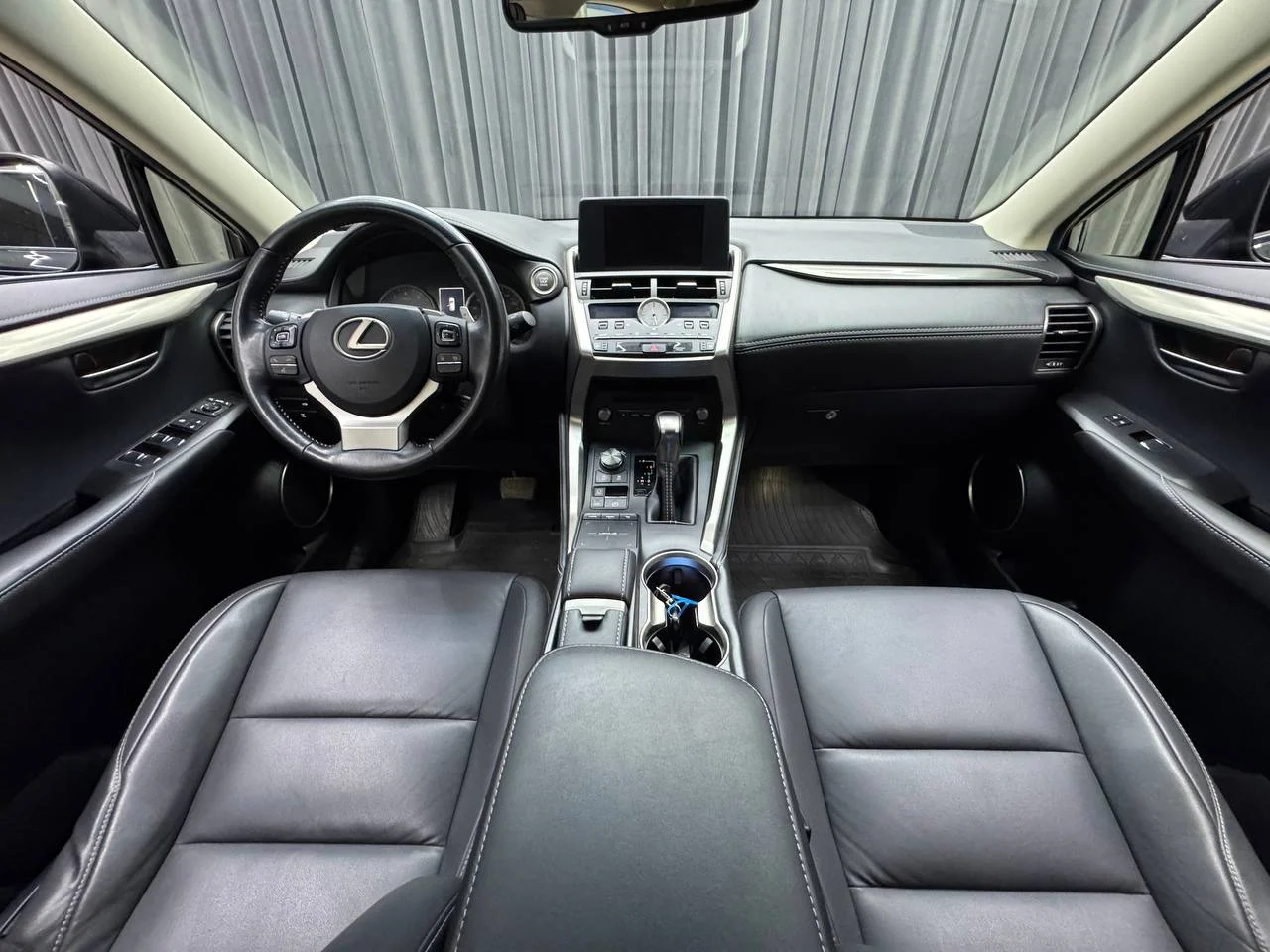 Lexus NX200 2.0 2019 год - миниатюра 7
