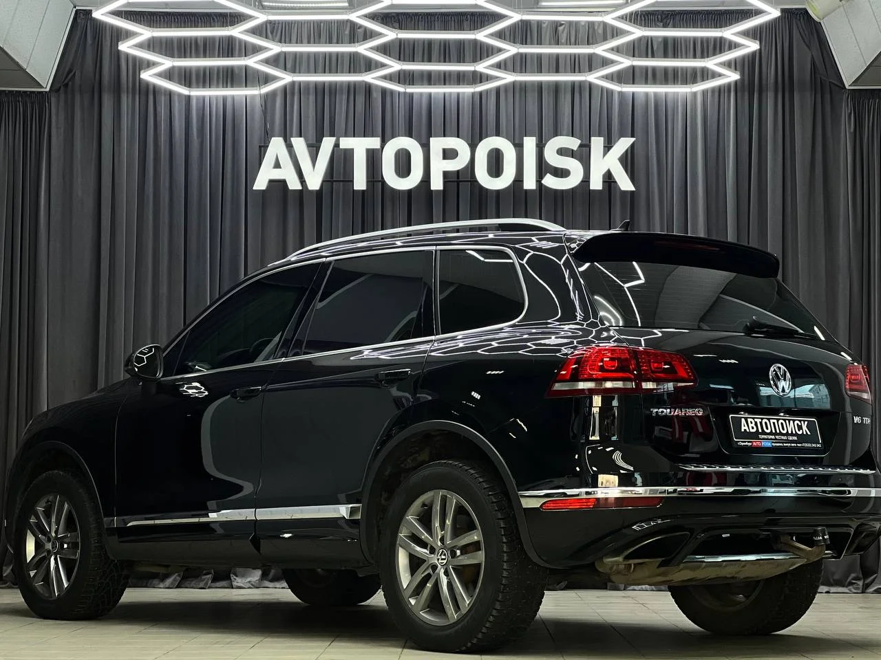 Volkswagen Touareg 3.0 АТ 2017 год - миниатюра 17