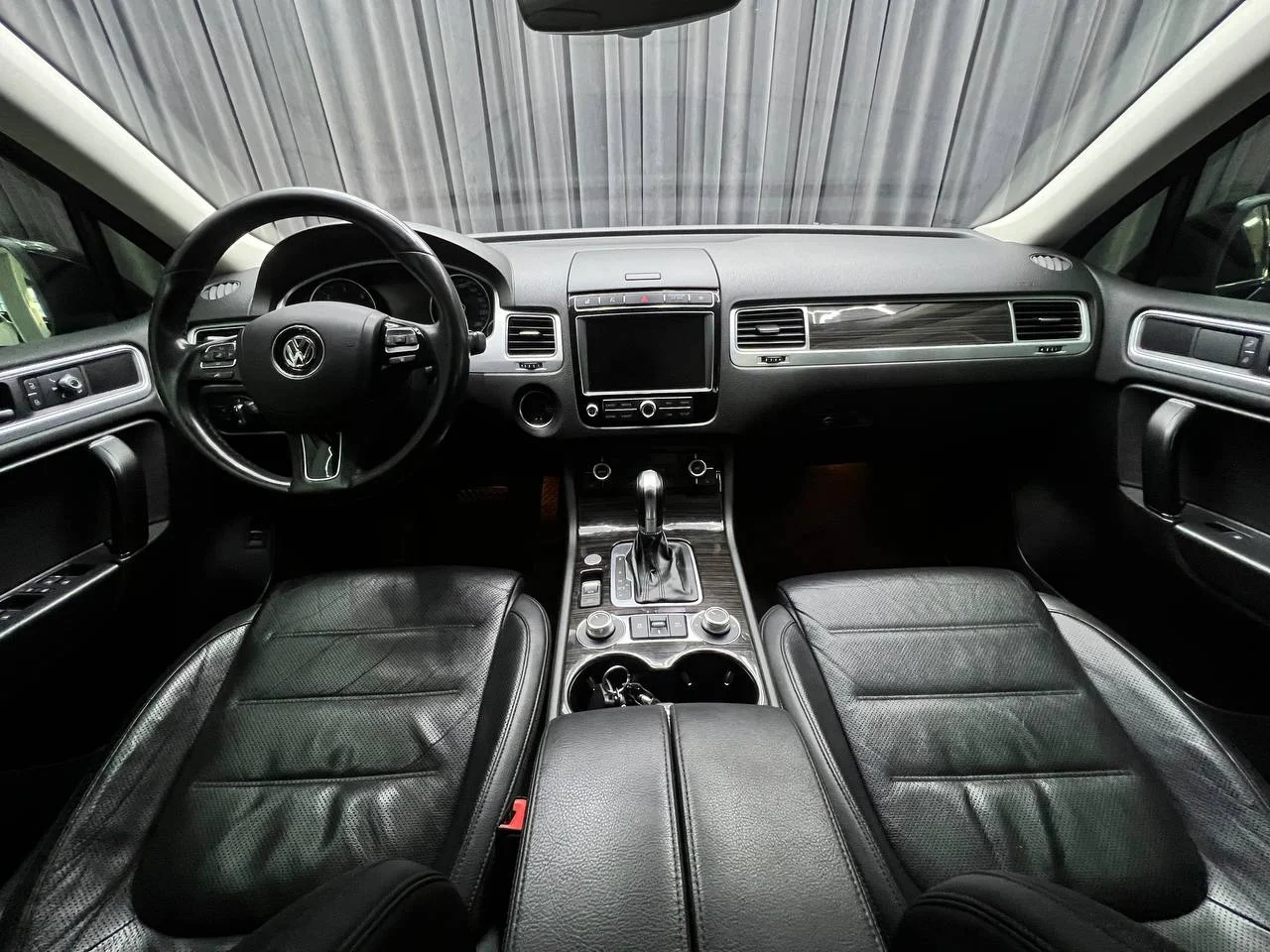 Volkswagen Touareg 3.0 АТ 2017 год - миниатюра 20