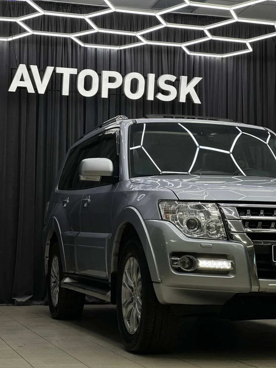 Mitsubishi Pajero 3.2 АТ 2014 год - миниатюра 8