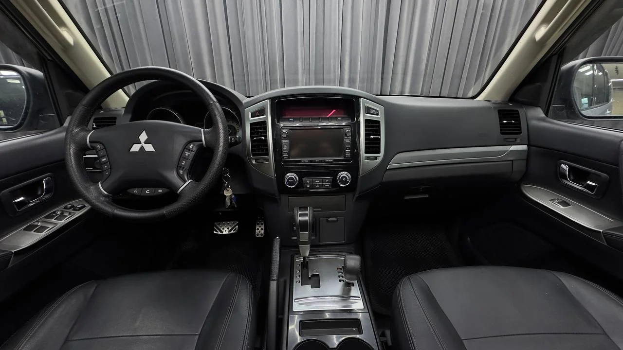 Mitsubishi Pajero 3.2 АТ 2014 год - миниатюра 18