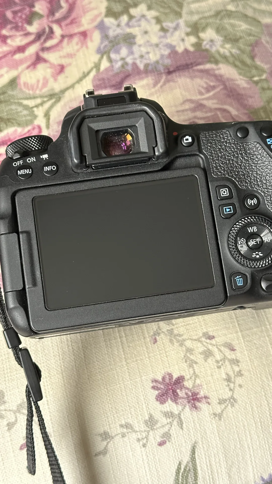 Профессиональный фотоаппарат Canon - миниатюра 7