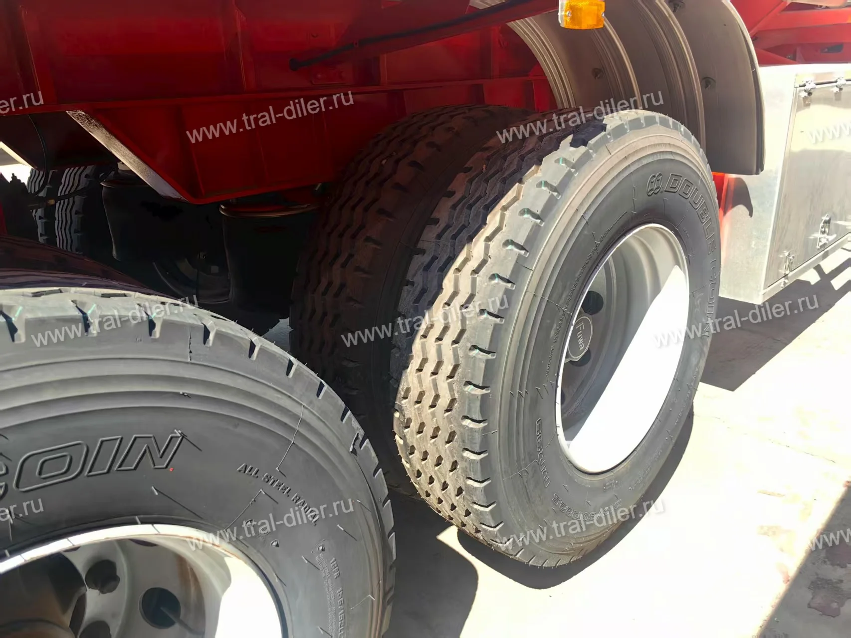 В наличии! Полуприцеп-автоцистерна SHENGRUN SKW9402GYY - миниатюра 2