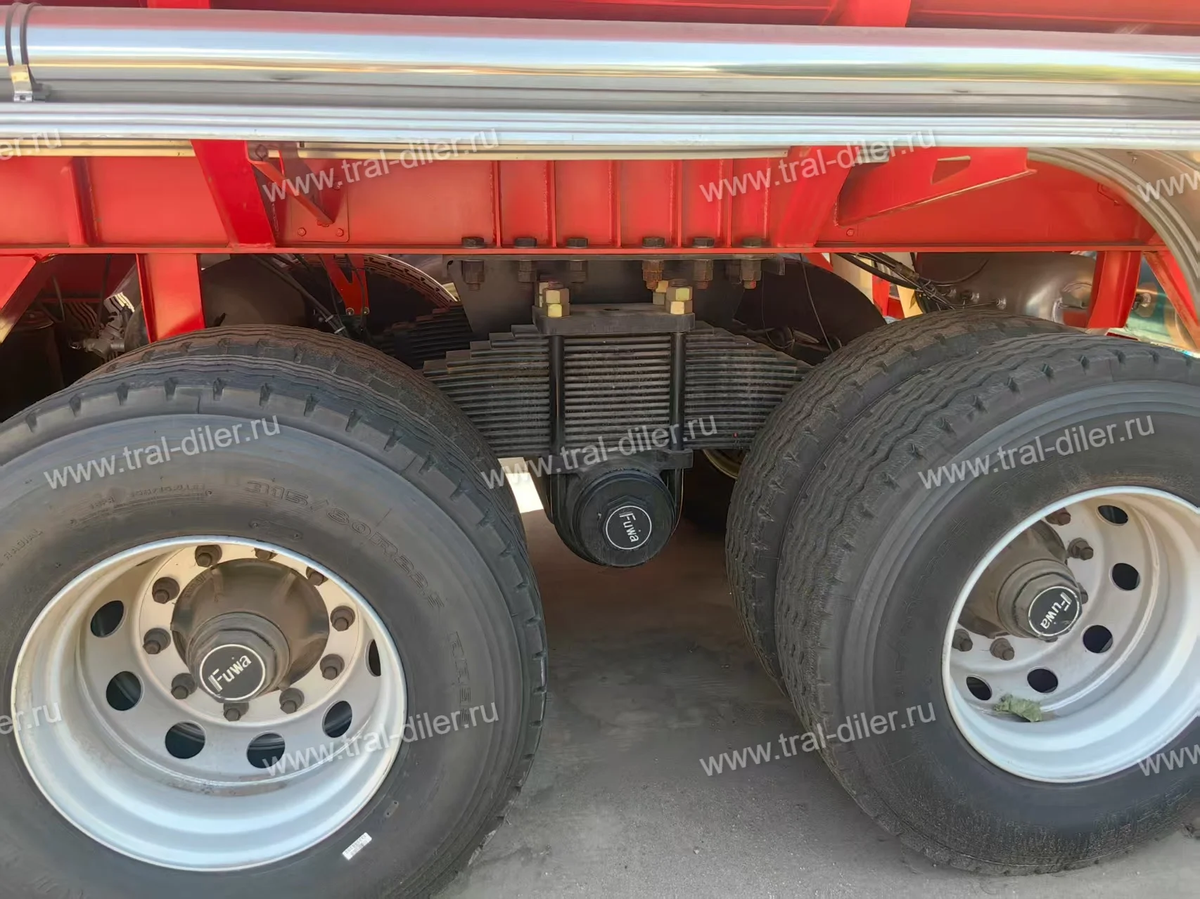 В наличии! Полуприцеп-автоцистерна SHENGRUN SKW9402GYY - миниатюра 3