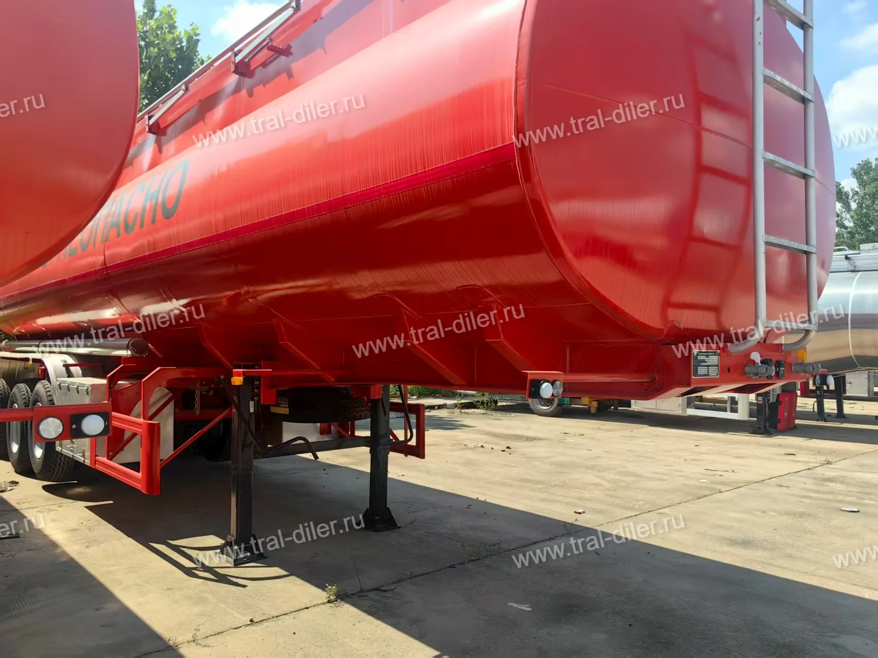 В наличии! Полуприцеп-автоцистерна SHENGRUN SKW9402GYY - миниатюра 4