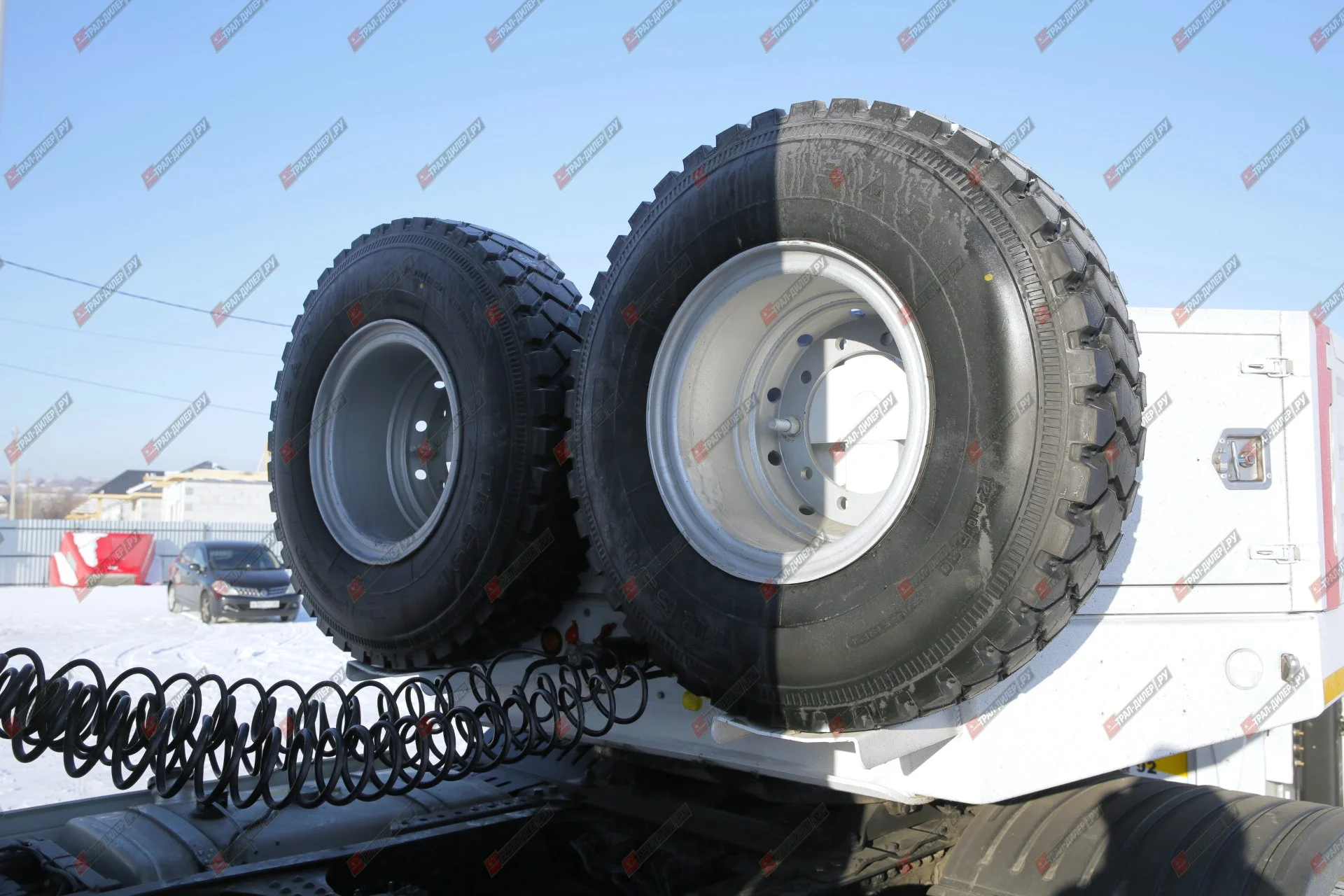 Высокорамный трал Amur (CIMC) LYR9708TDPдля перевозки бульдозера Komatsu 475А - миниатюра 29