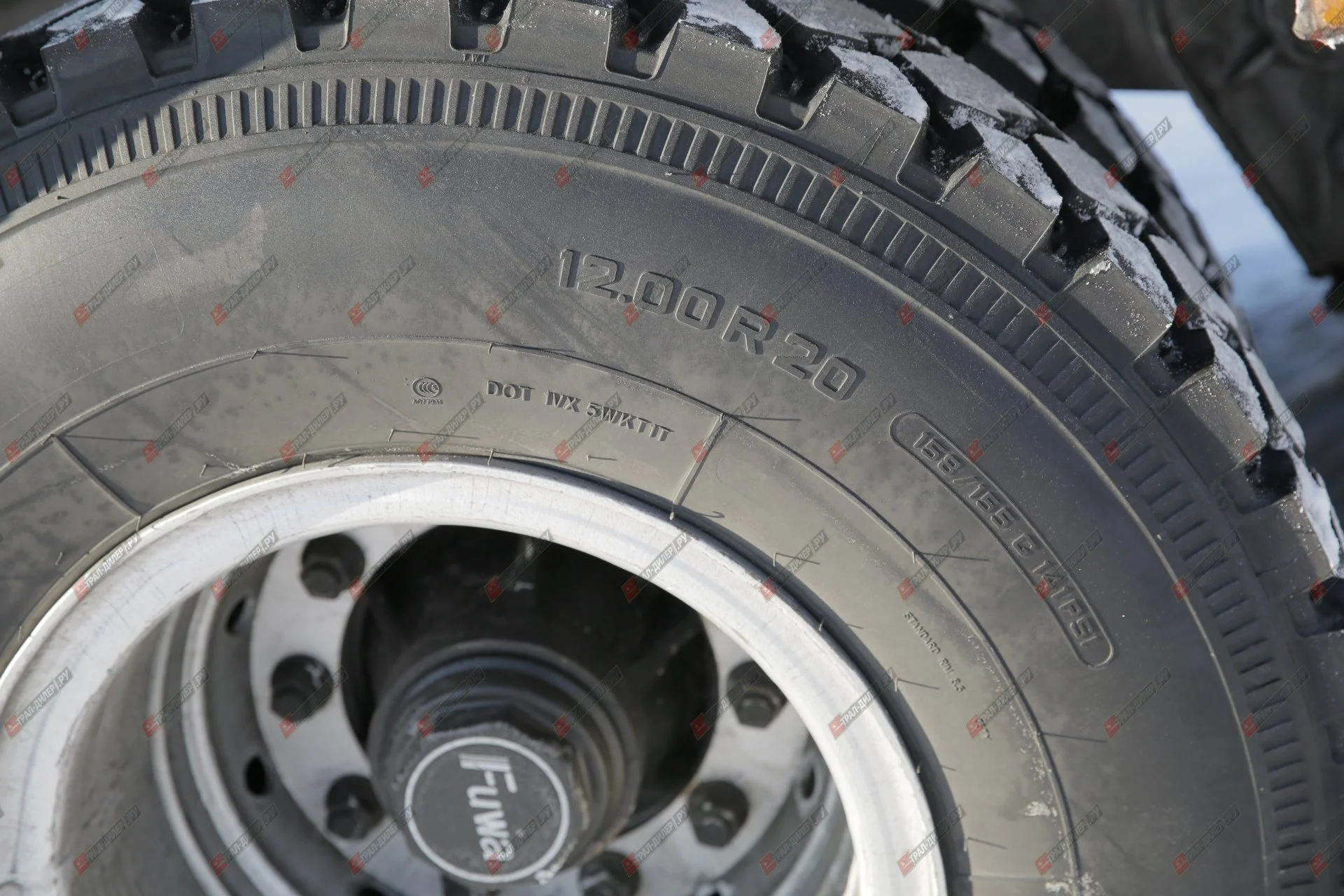 Высокорамный трал Amur (CIMC) LYR9708TDPдля перевозки бульдозера Komatsu 475А - миниатюра 20