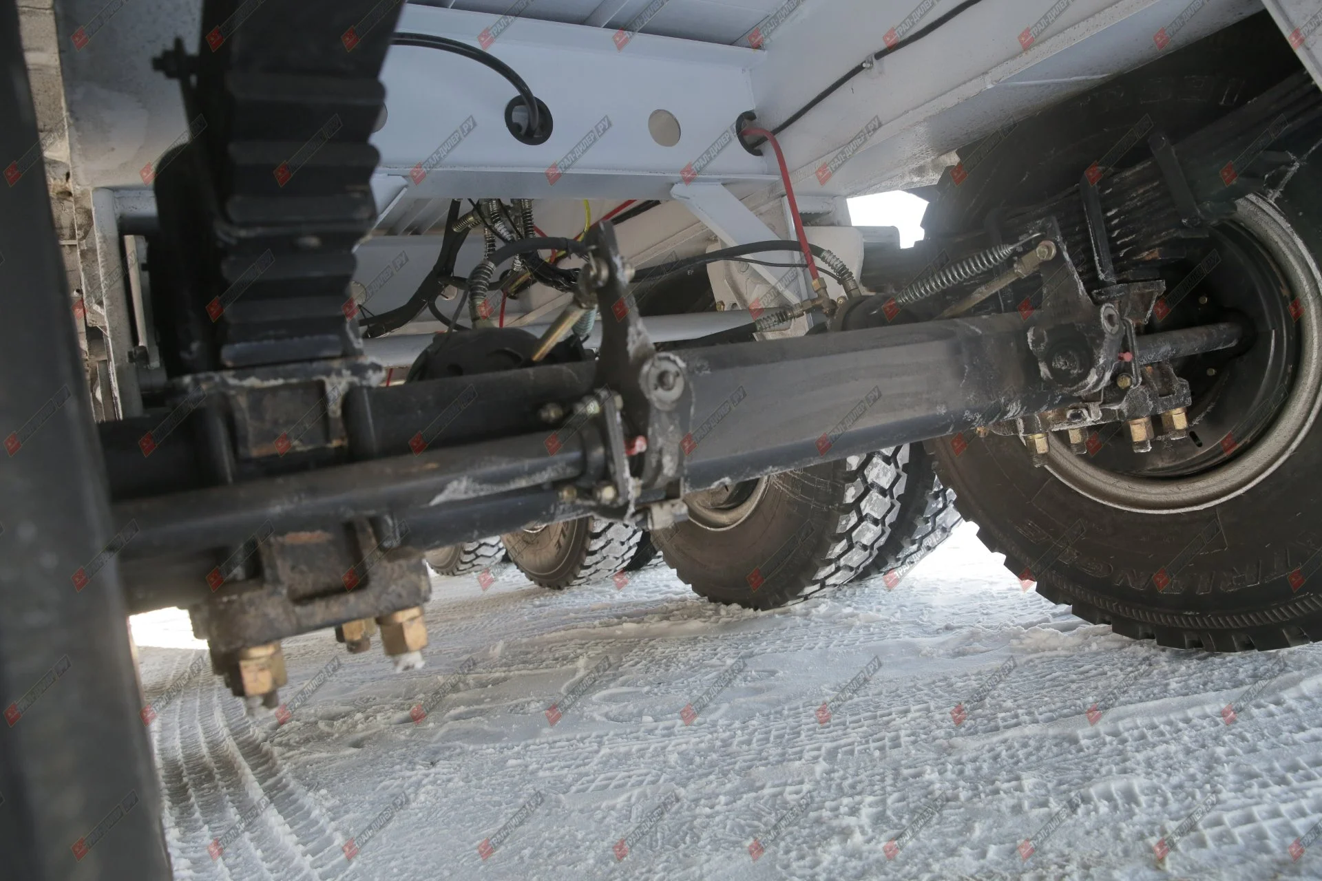 Высокорамный трал Amur (CIMC) LYR9708TDPдля перевозки бульдозера Komatsu 475А - миниатюра 50