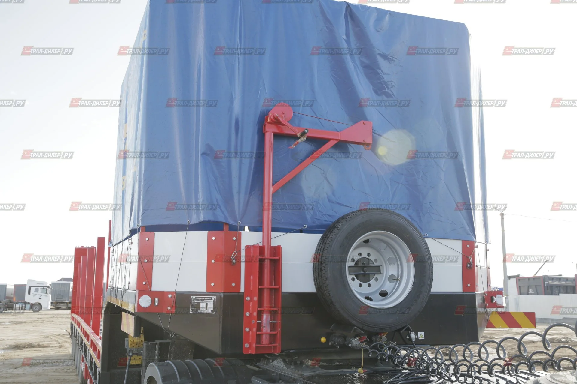 Раздвижной низкорамный трал Amur LYR9806TDPW 90т с тентом на гусаке - миниатюра 13
