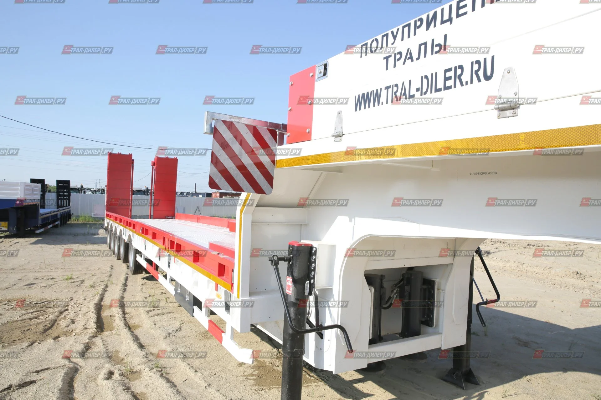 Раздвижной низкорамный трал Amur LYR9806TDPW 70 т - миниатюра 3