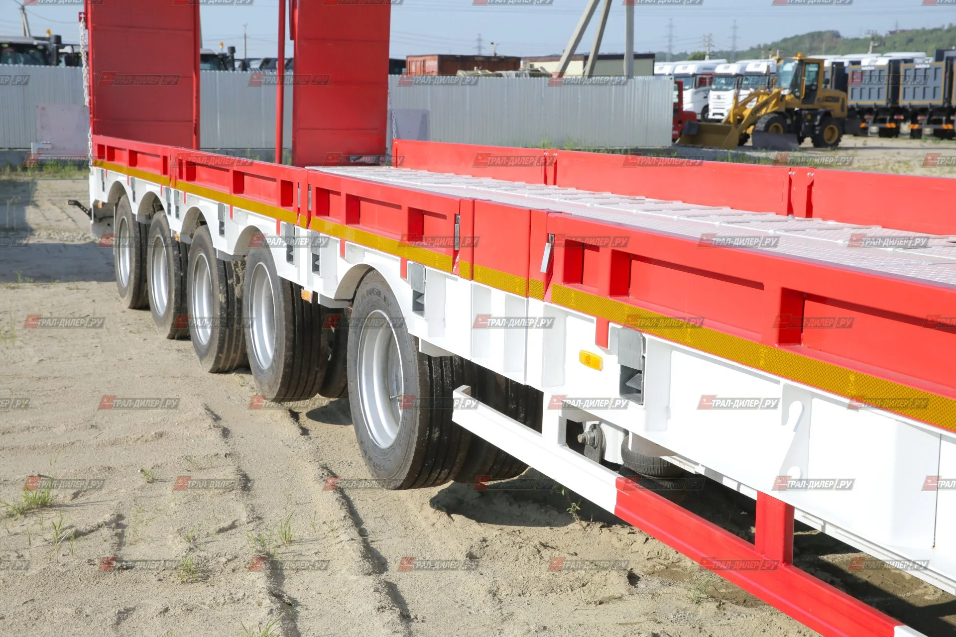 Раздвижной низкорамный трал Amur LYR9806TDPW 70 т - миниатюра 4