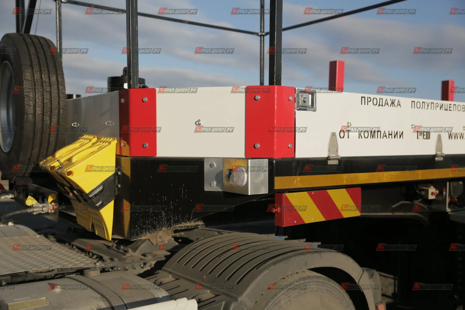 Раздвижной низкорамный трал Amur LYR9806TDPW с тентом на гусаке - миниатюра 31