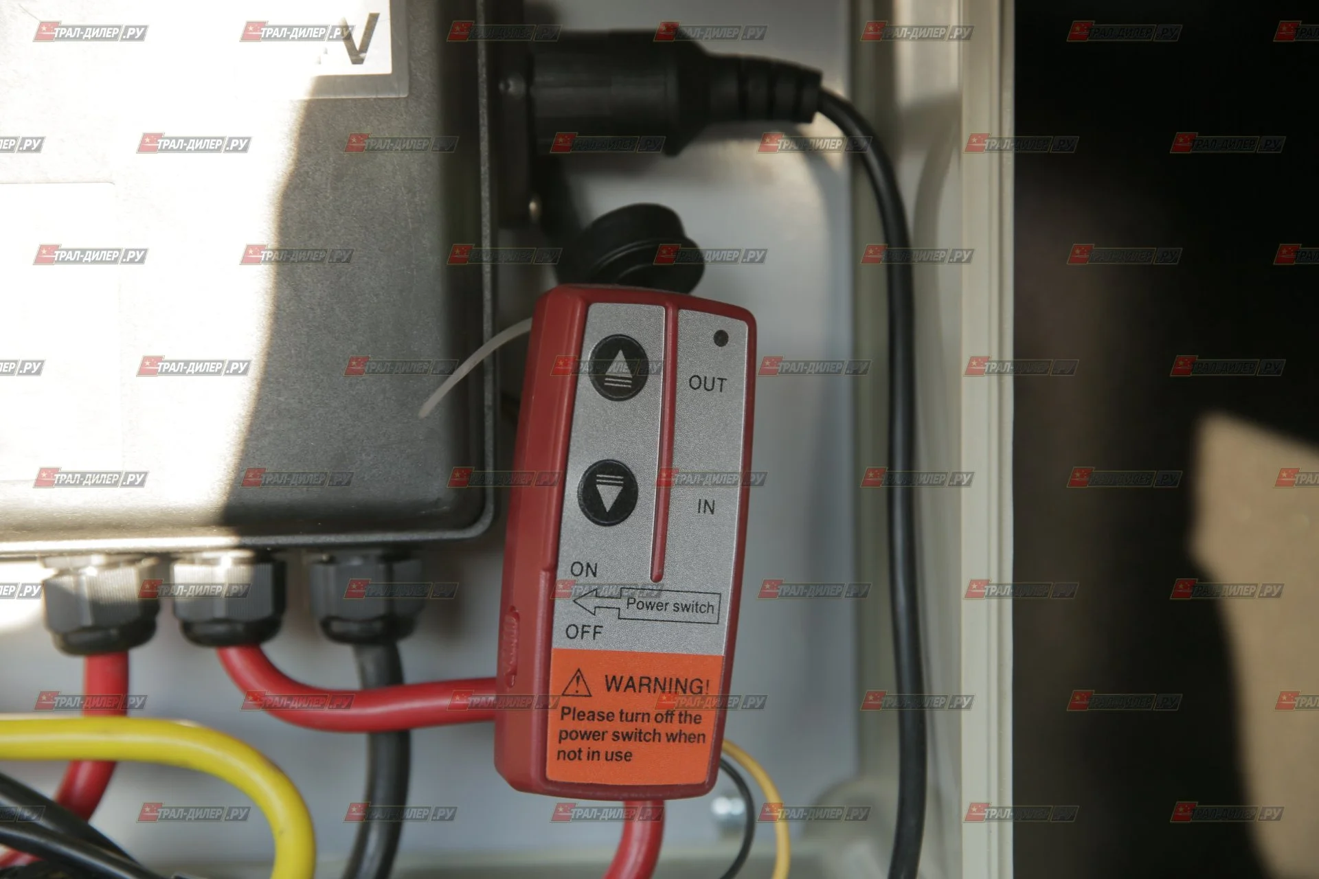Раздвижной низкорамный трал Amur LYR9806TDPW с тентом на гусаке - миниатюра 38