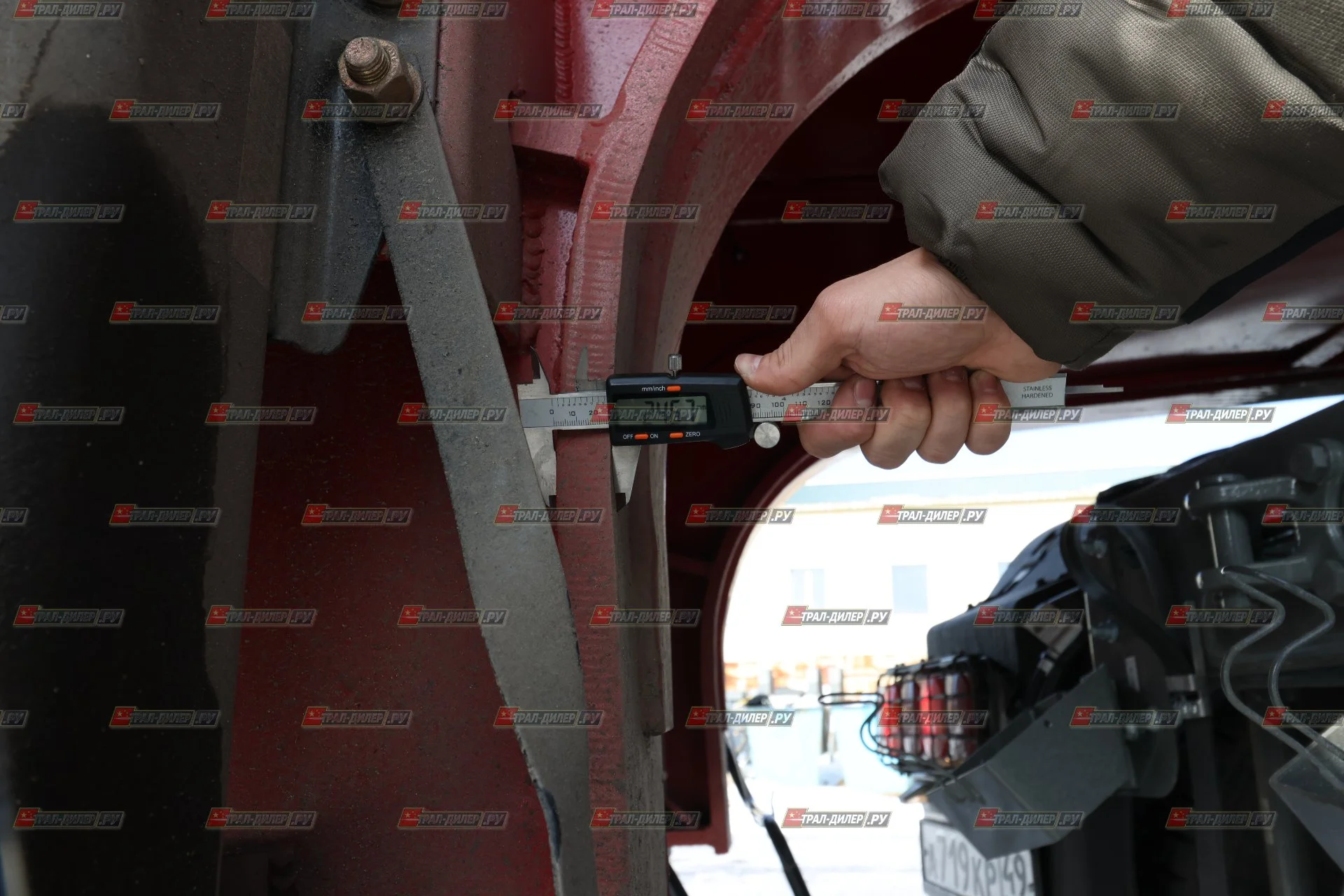 Среднерамный трал CIMC (AMUR) LYR96071TDPХZF 100 т - миниатюра 63