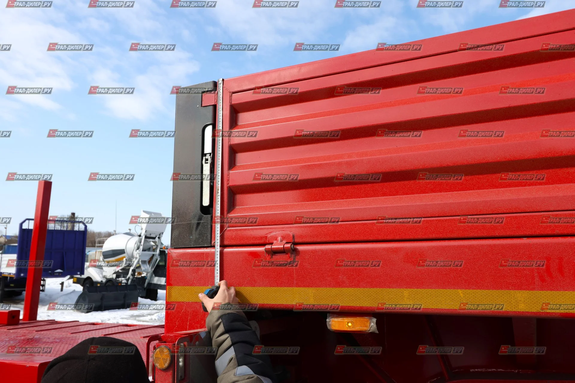Среднерамный трал CIMC (AMUR) LYR96071TDPХZF 100 т - миниатюра 72