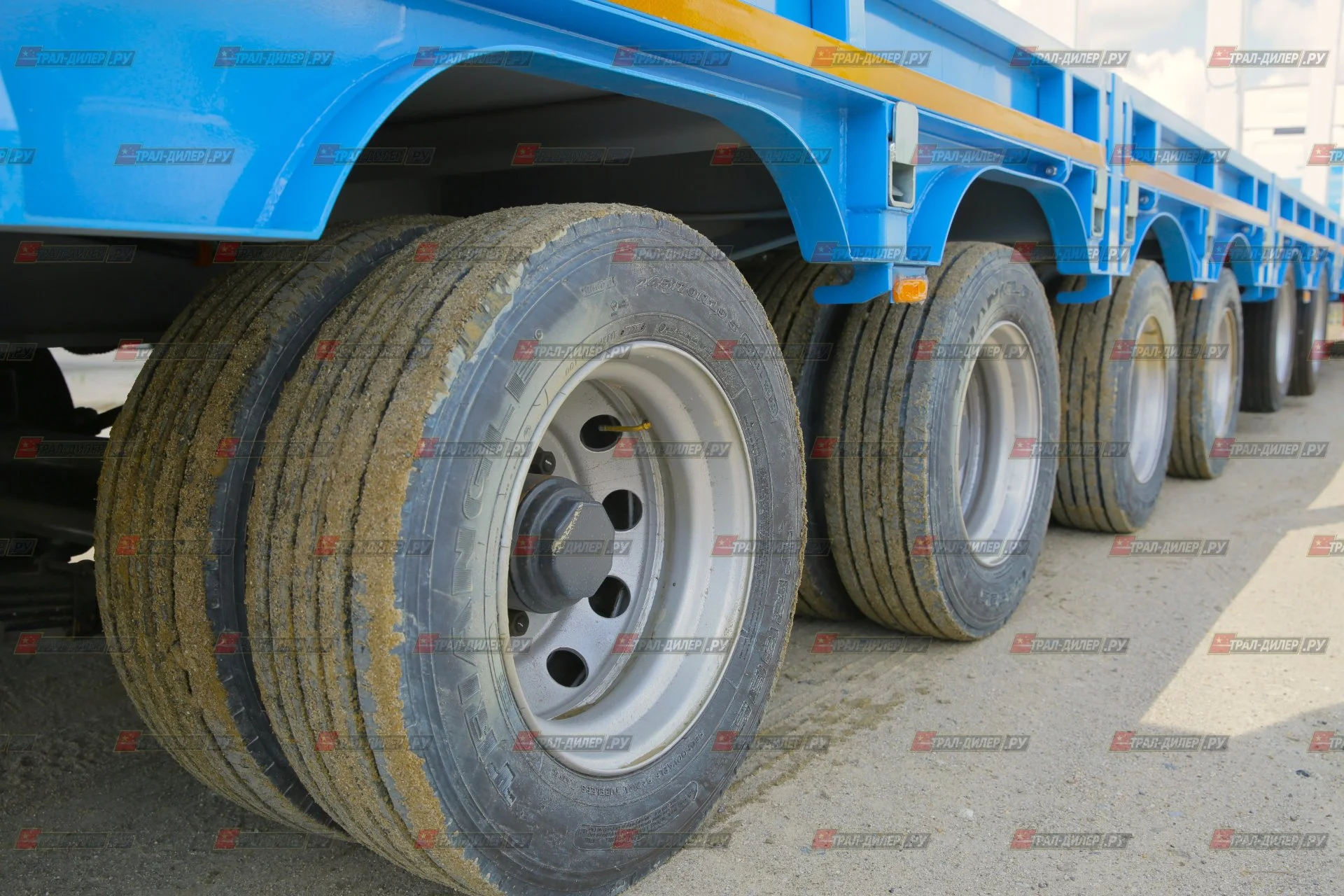 Низкорамный раздвижной (телескопический) трал CIMC (AMUR) LYR9906TDPL - миниатюра 8