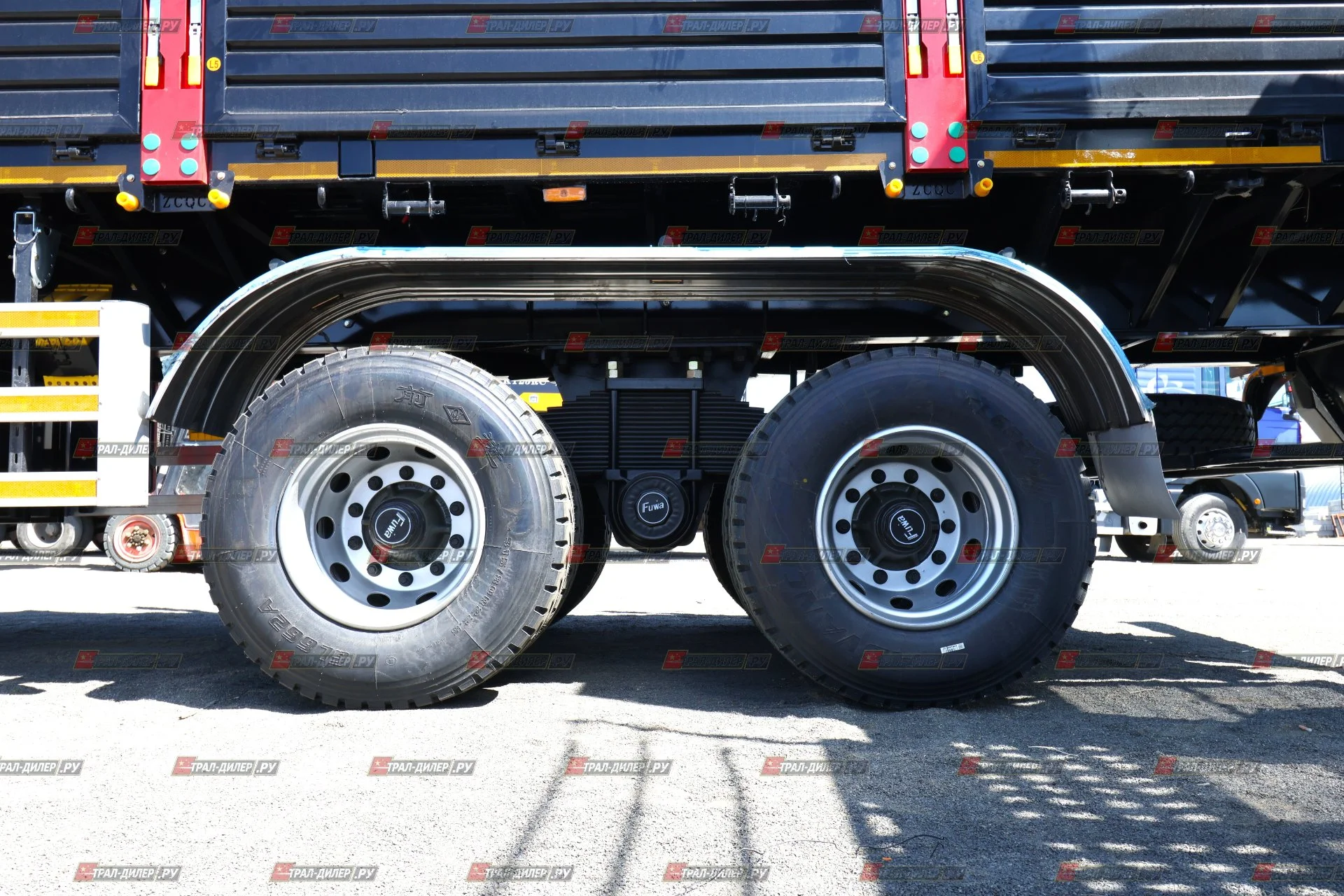 Полуприцеп бортовой Luxuda LZC9412 в наличии! - миниатюра 14