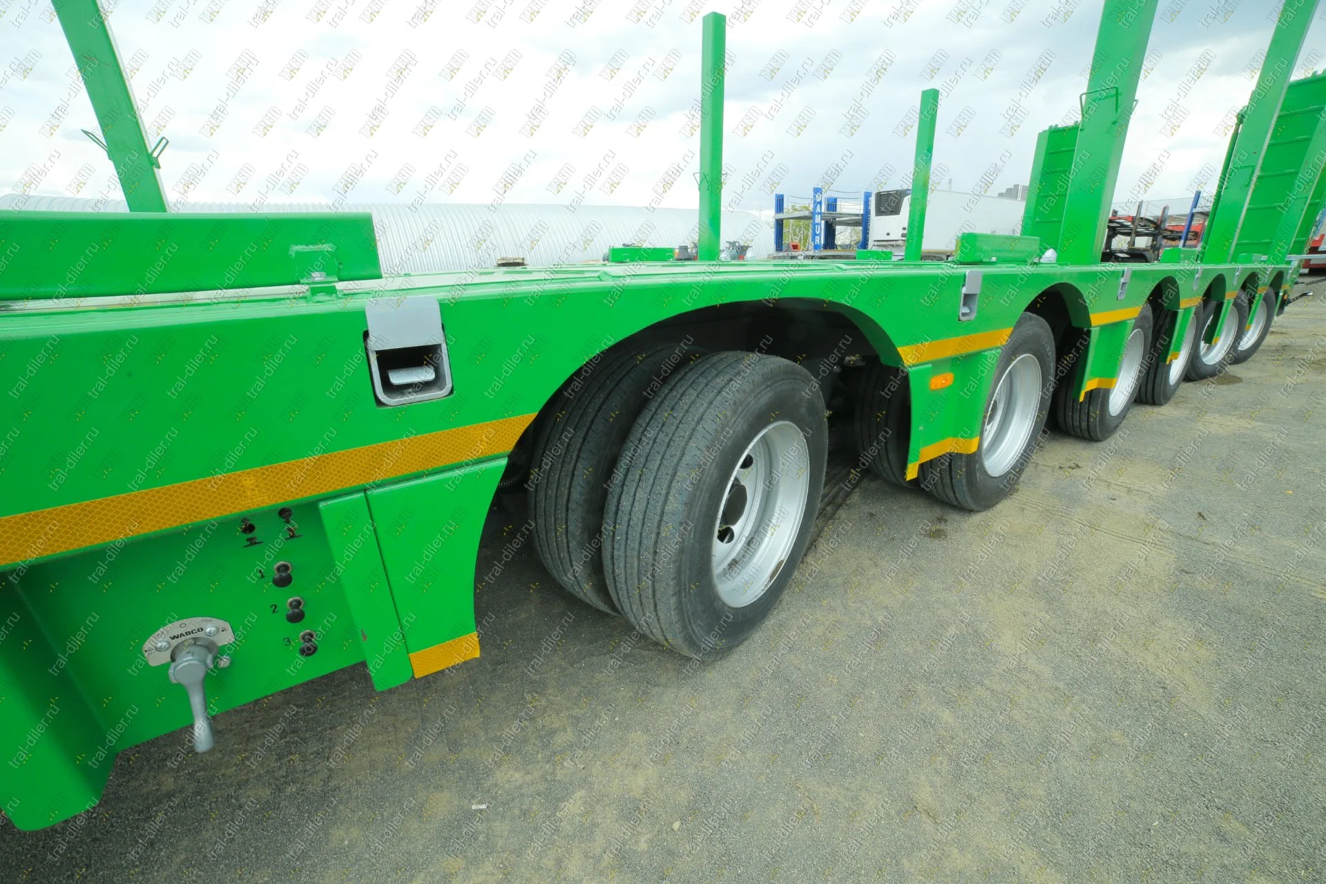 Низкорамный раздвижной (телескопический) трал CIMC (AMUR) LYR9906TDPL - миниатюра 3