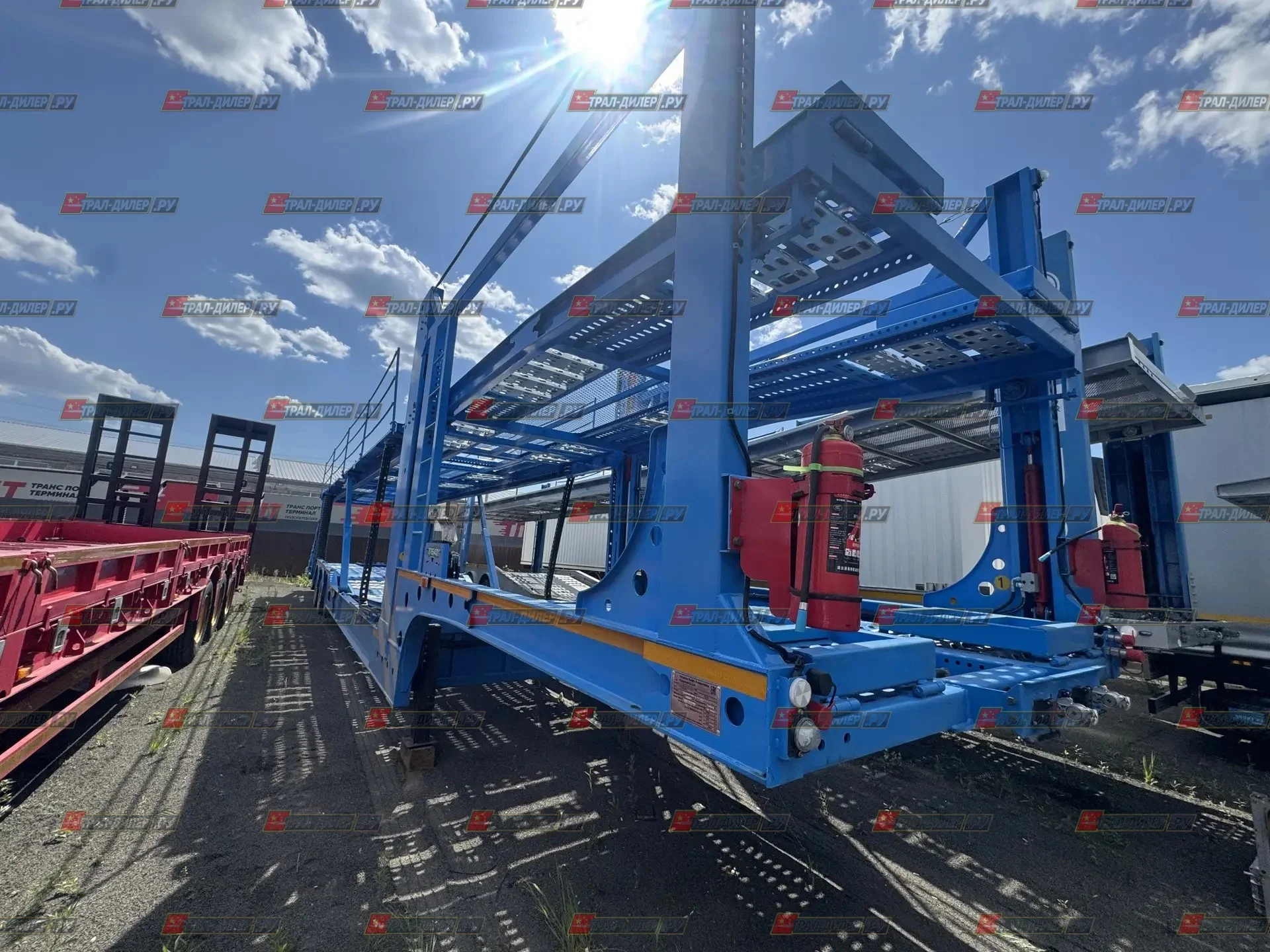 В наличии! Автовоз-контейнеровоз JUYUN LYZ9222TCL 26 г - изображение 1