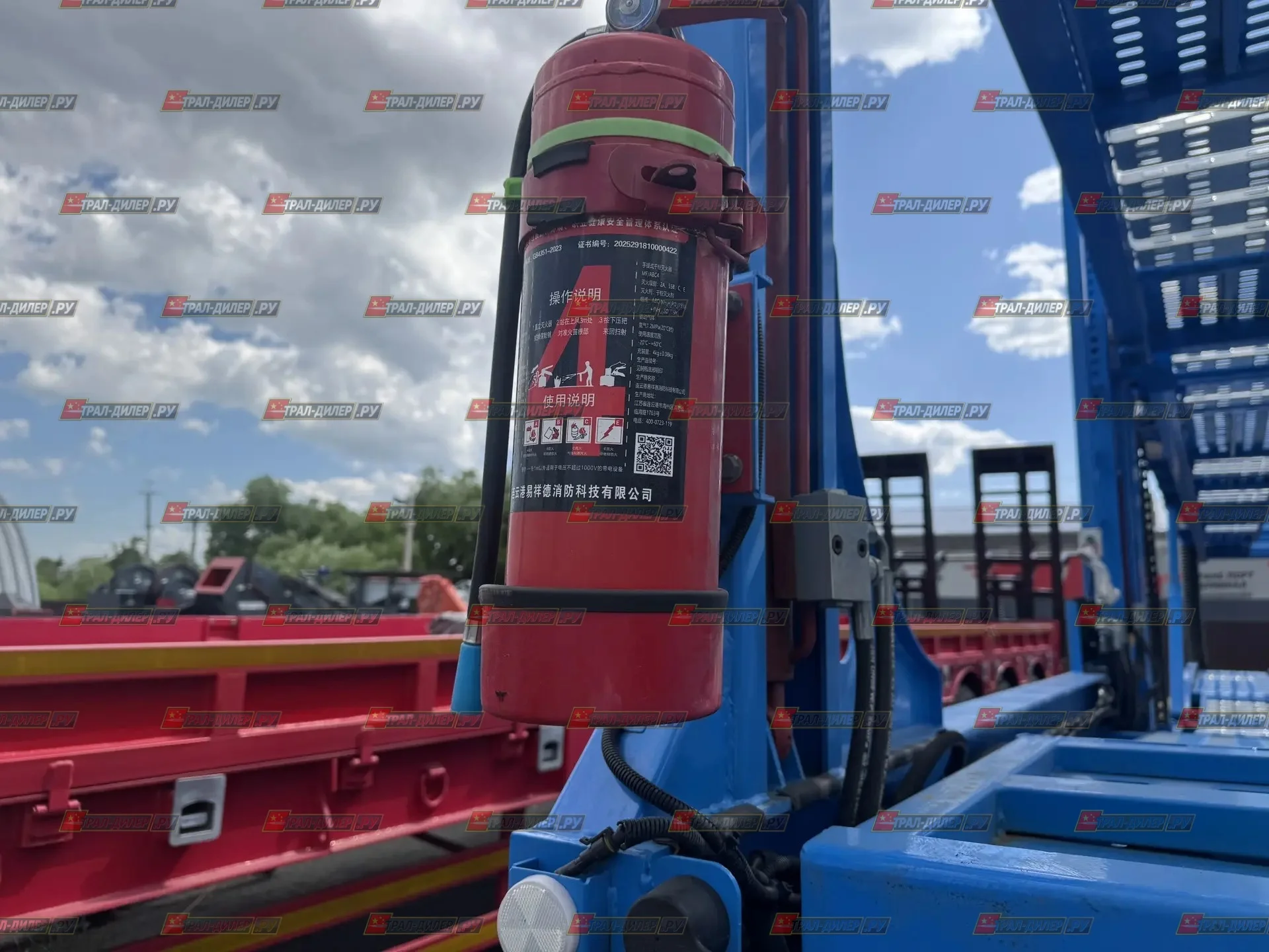 В наличии! Автовоз-контейнеровоз JUYUN LYZ9222TCL 26 г - миниатюра 11