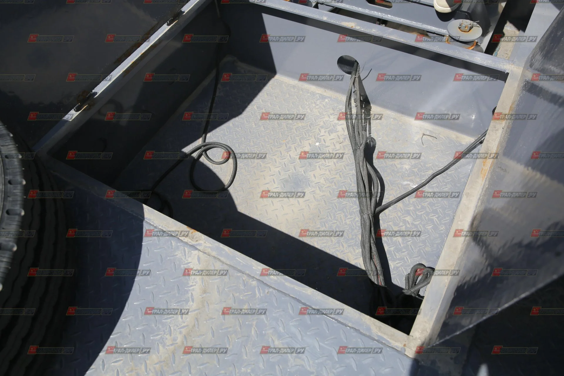 Среднерамный трал-корыто  Tongyada CTY9603TDPS 60 т - миниатюра 23