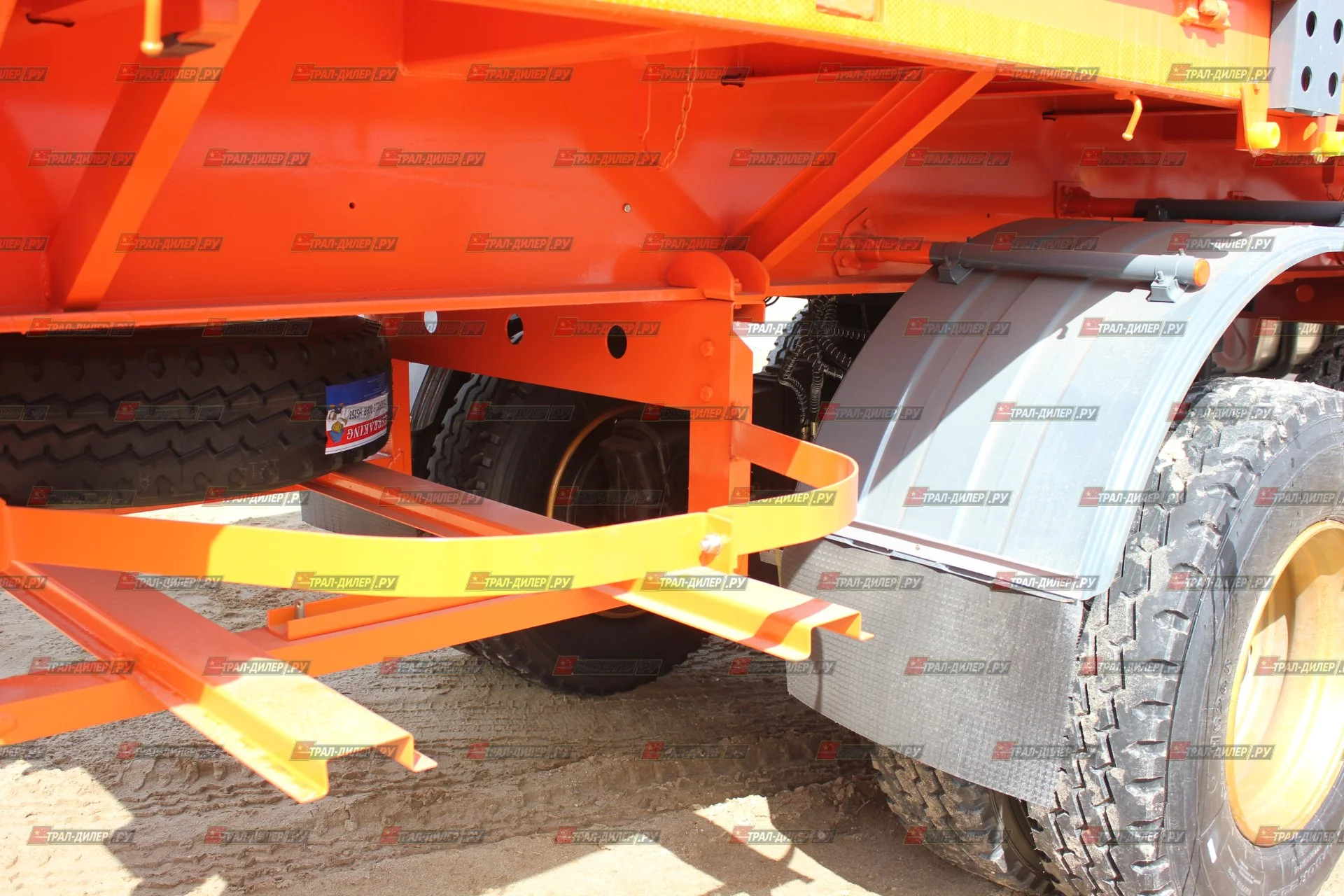 В наличии! Бортовой полуприцеп AMUR LYR9500JSR 13,3 м - миниатюра 38
