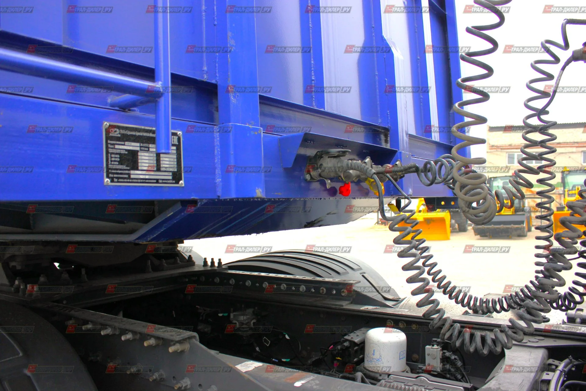Бортовой полуприцеп LYR9600JS 60 т, 3 оси FUWA - миниатюра 20