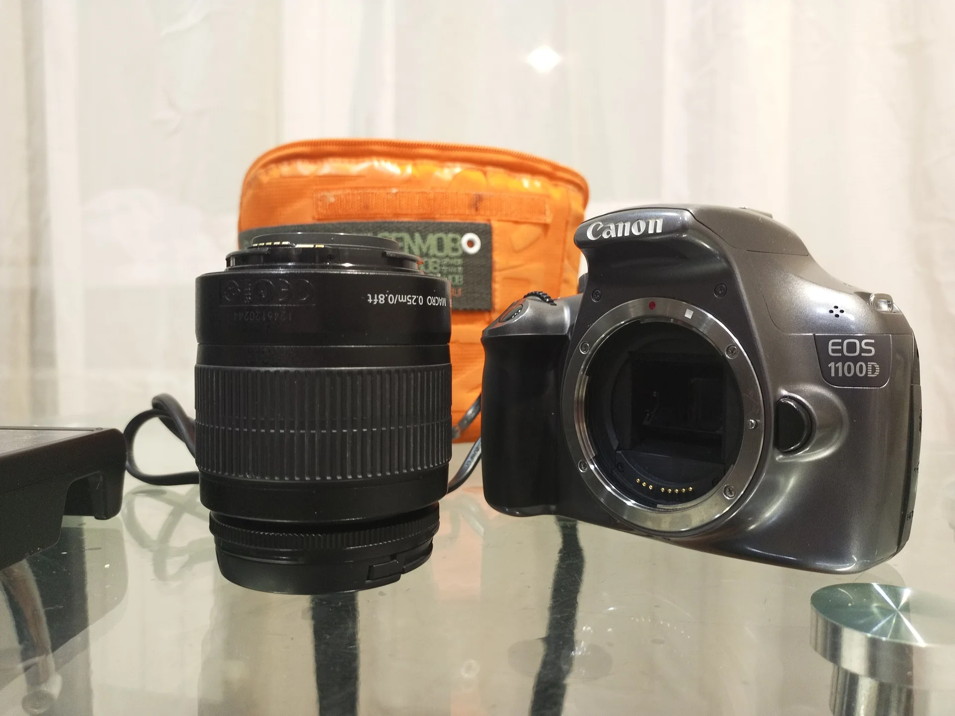 Фотоаппарат Canon 1100D - миниатюра 4