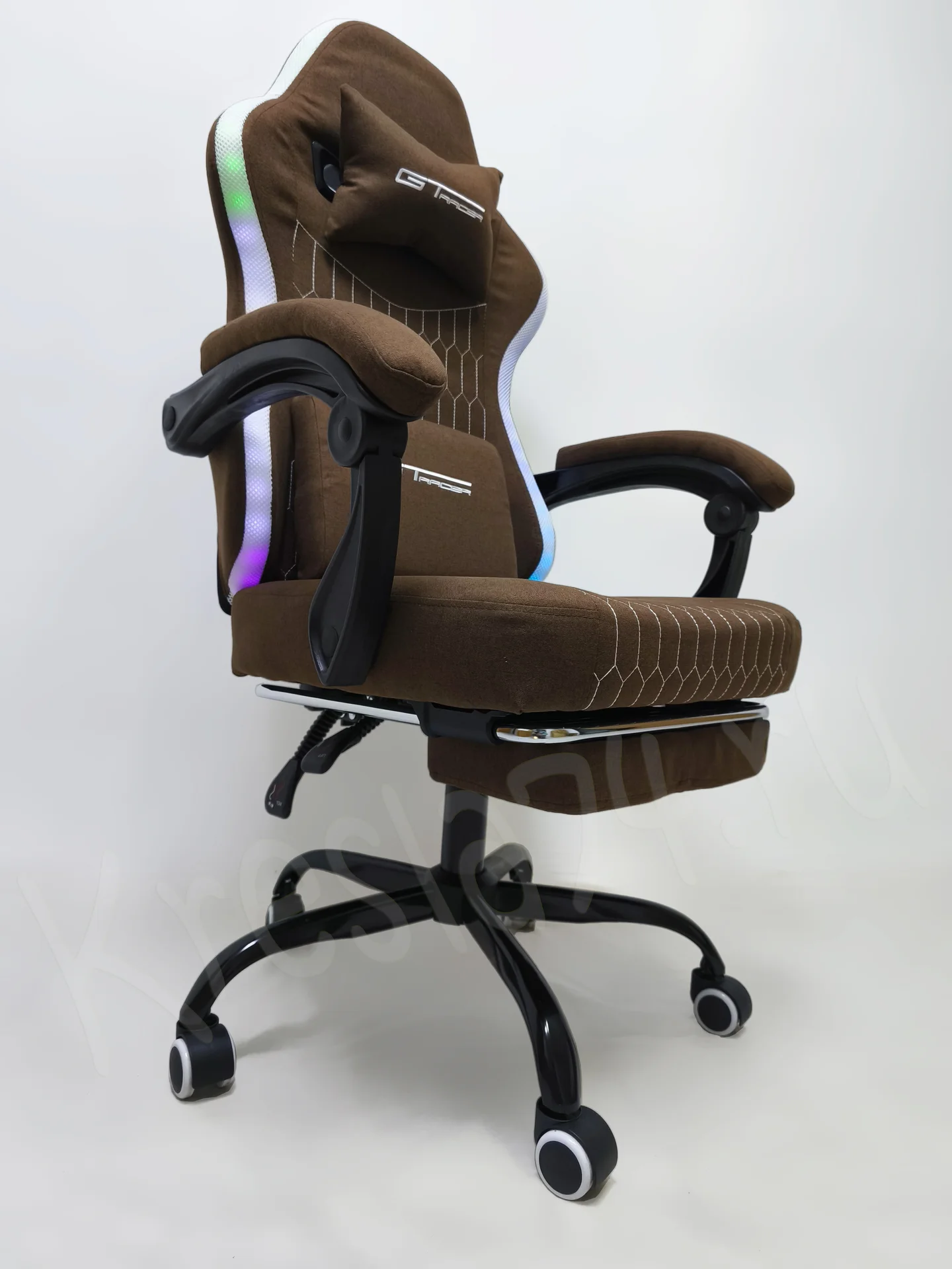 Геймерское кресло из ткани с RGB подсветкой - миниатюра 10
