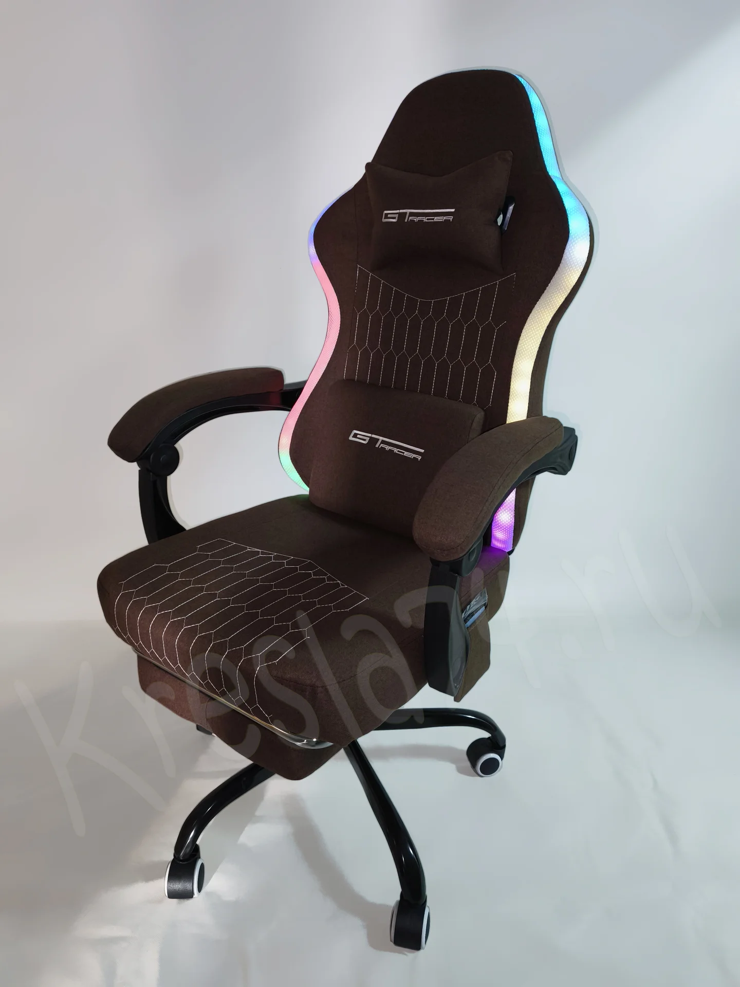 Геймерское кресло из ткани с RGB подсветкой - миниатюра 3