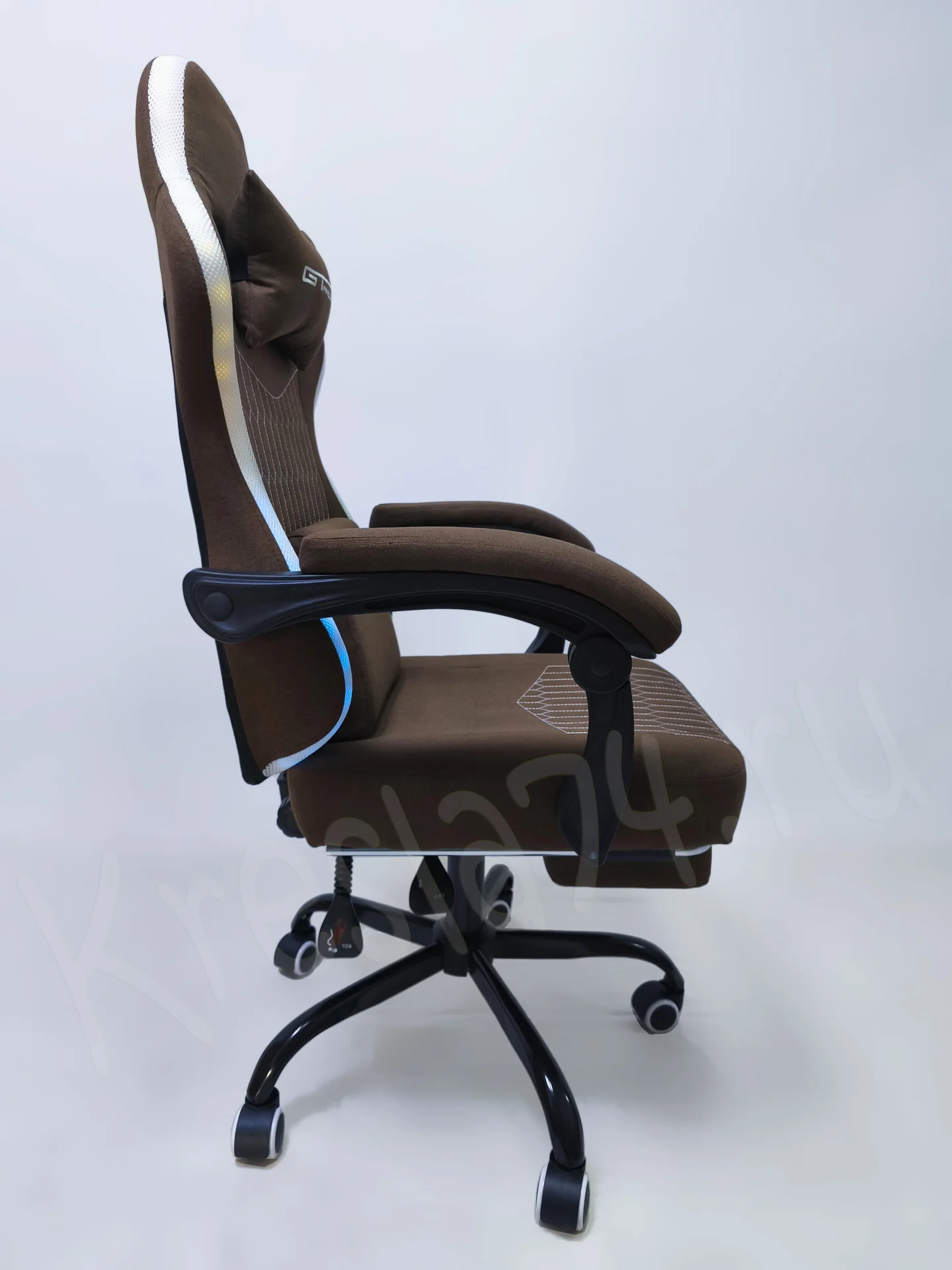 Геймерское кресло из ткани с RGB подсветкой - миниатюра 5