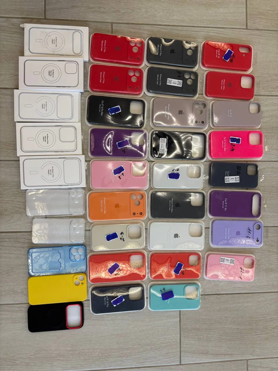 Чехлы на iPhone новые (по штучно не продаю) - изображение 1