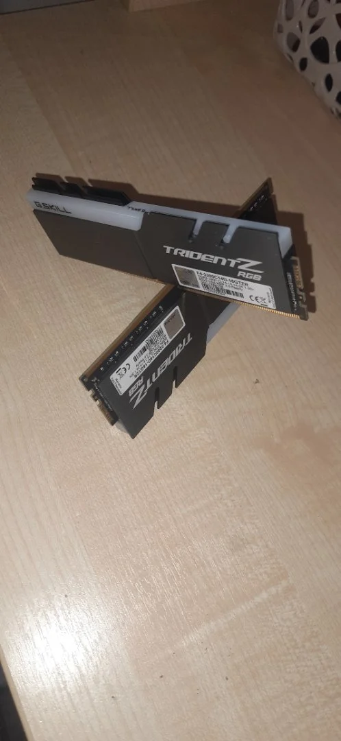 Оперативня память 32gb 3200mhz Gskill triadentZ - миниатюра 2