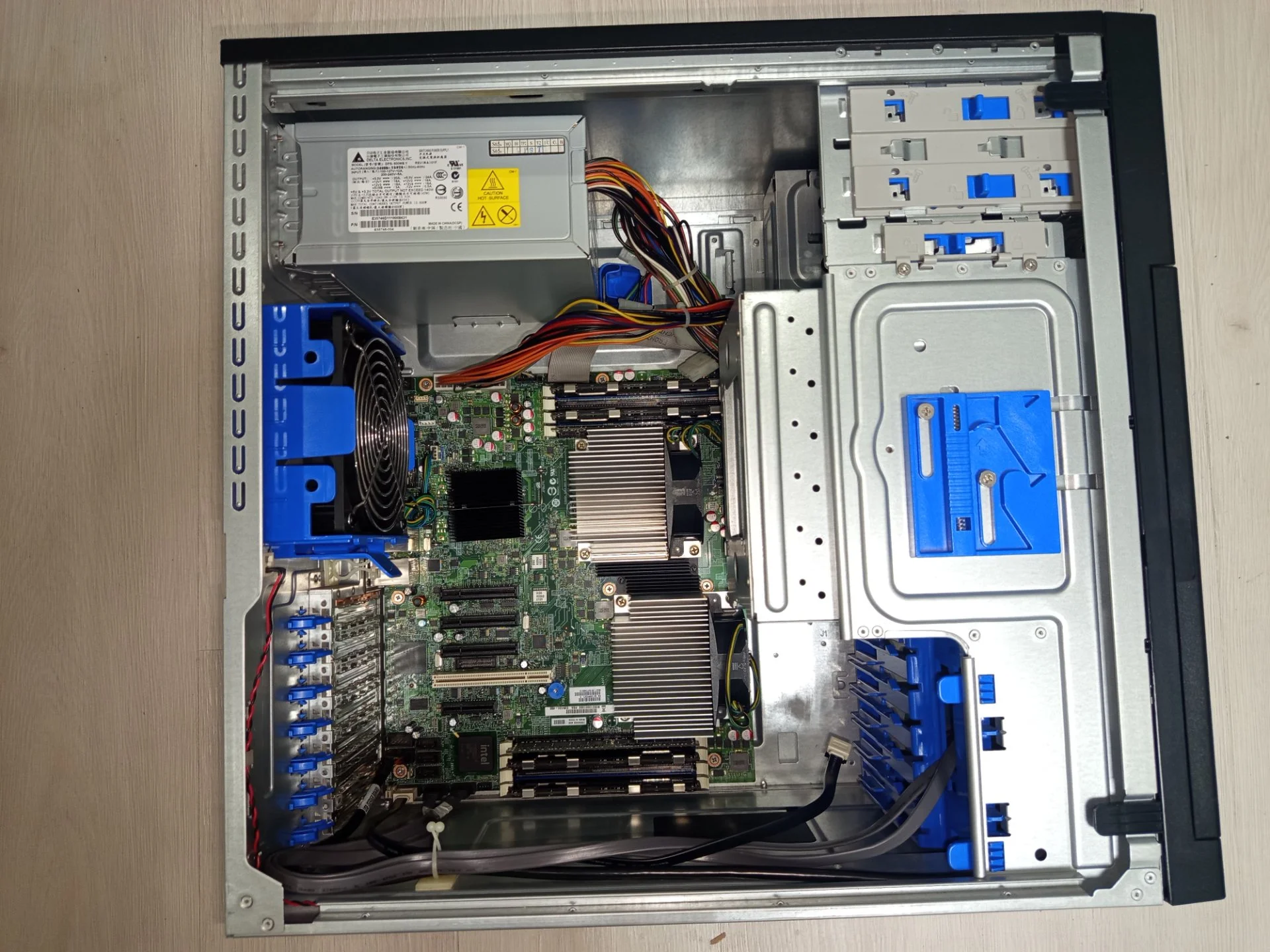 Сервер на intel s5500bc x2 Xeon E5603 - миниатюра 3