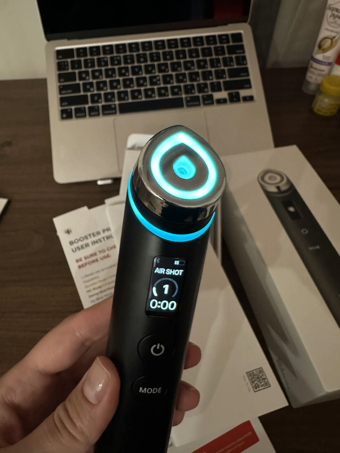 Аппарат для лица Medicube Booster Pro (Микротоки) - миниатюра 3