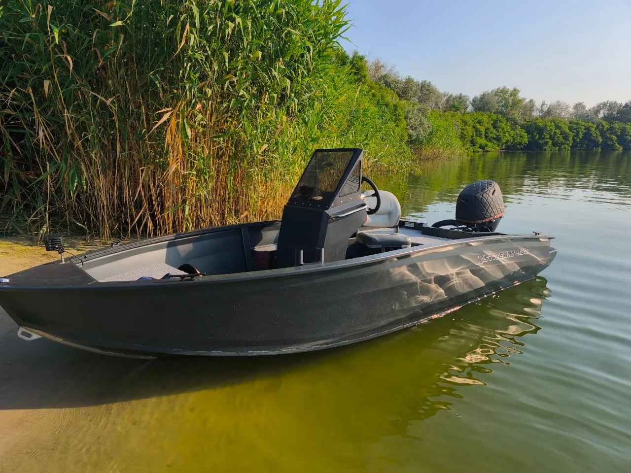 Лодка Xstream 420 S (40 л.с) - миниатюра 9