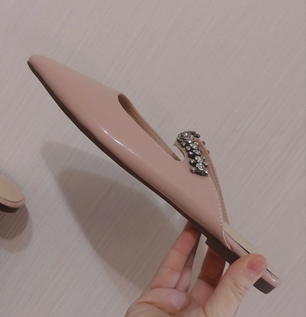 Балетки похоже на бренд Jimmy Choo - миниатюра 2