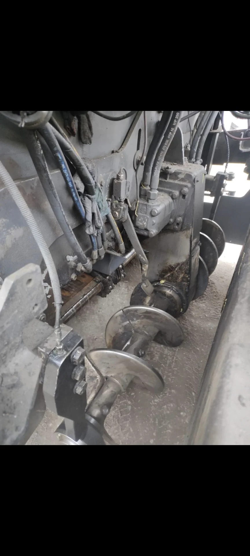 Асфальтоукладчик Volvo ABG 6820 - миниатюра 9