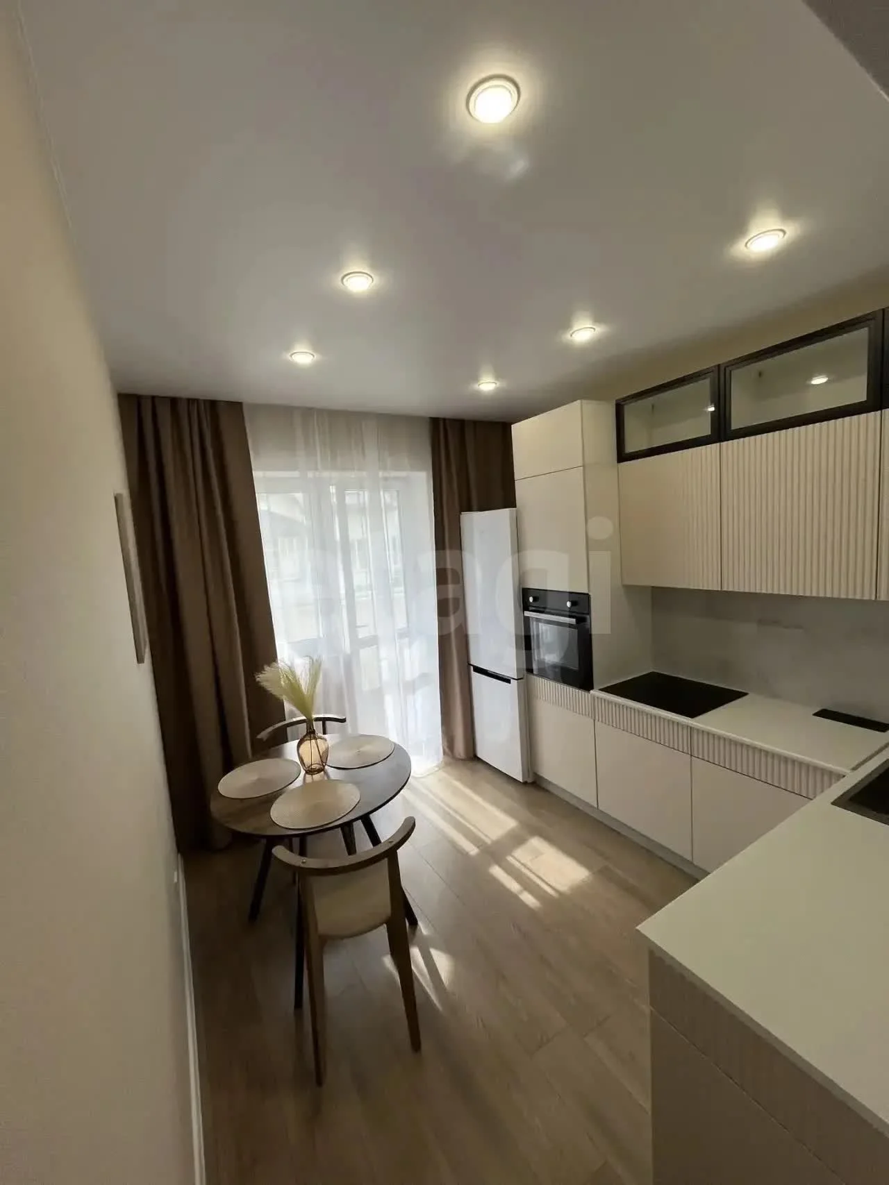 1-к квартира, 37.1м² (улица Генерала Петрова, 11) - миниатюра 8