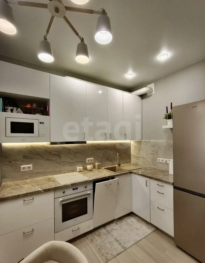 2-к квартира, 61.1м² (Тополиная улица, 40/1) - миниатюра 2