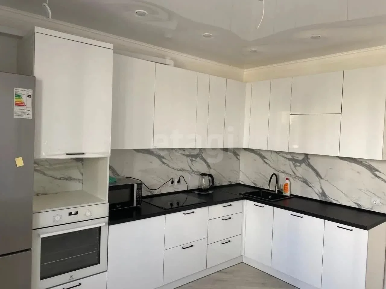 3-к квартира, 81.2м² (улица имени 40-летия Победы, 186к2) - миниатюра 2