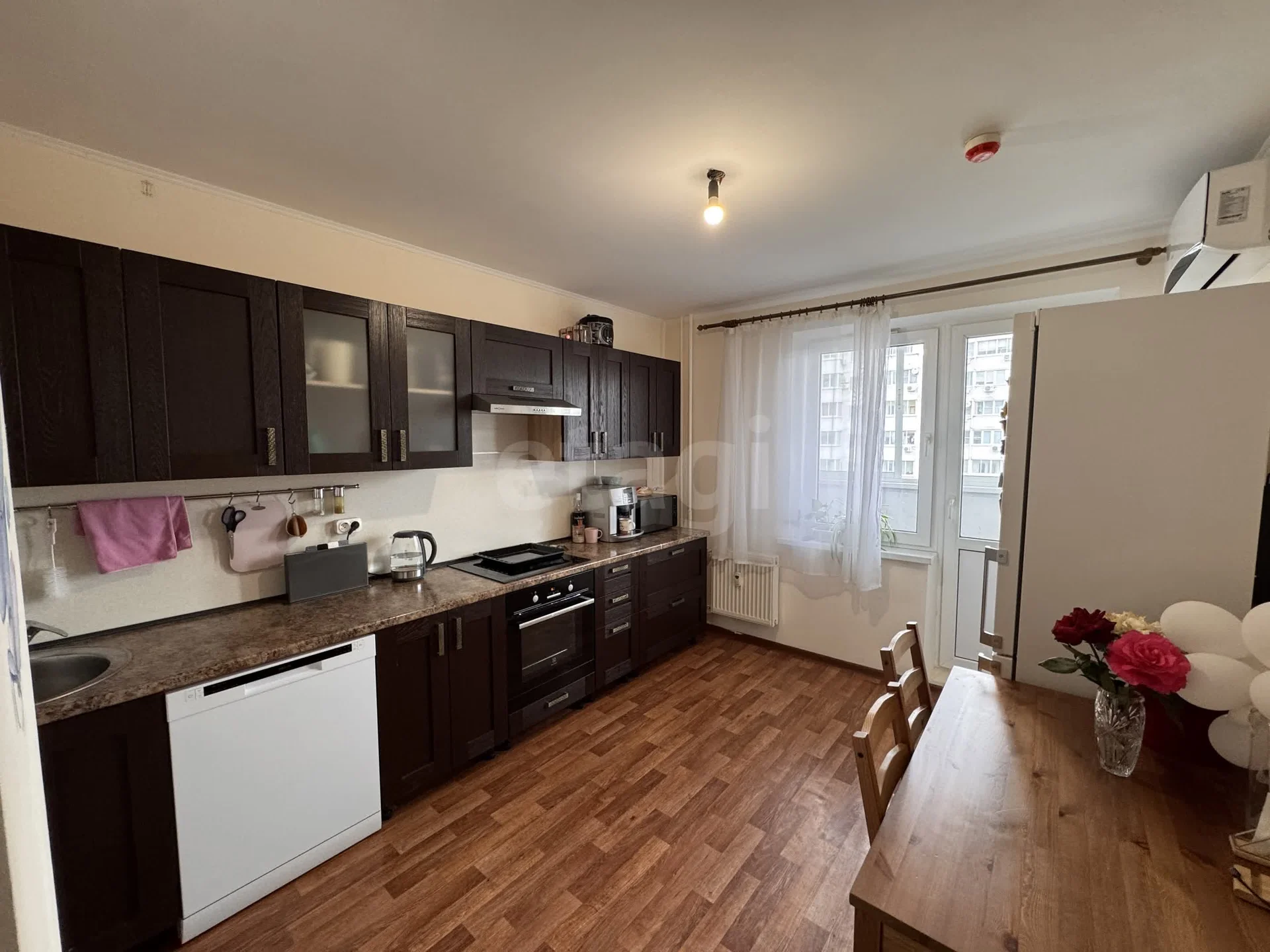 2-к квартира, 56.7м² (улица имени Николая Семеновича Котлярова, 17) - миниатюра 8