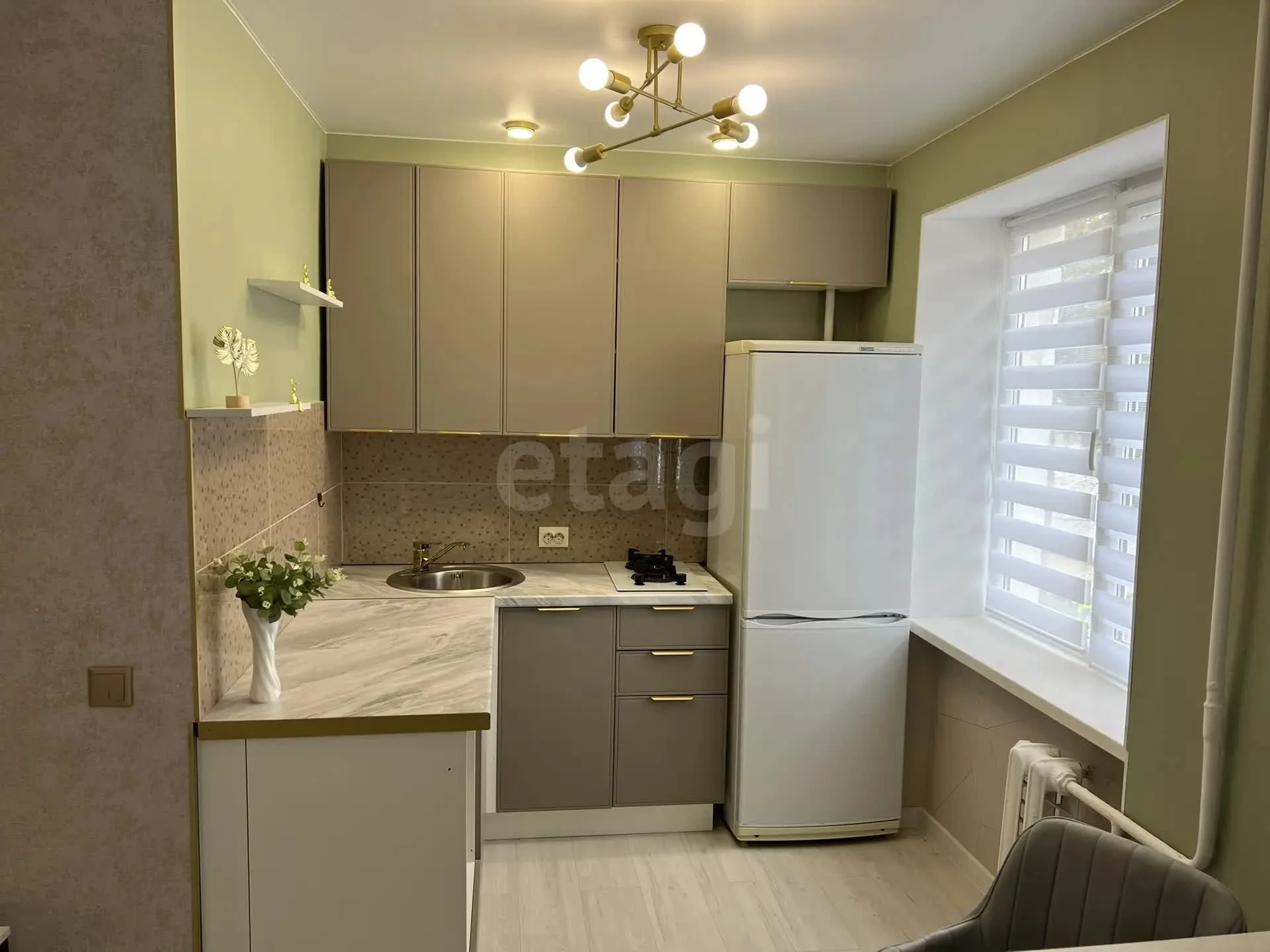 1-к квартира, 39.9м² (улица Братьев Дроздовых, 22) - миниатюра 2