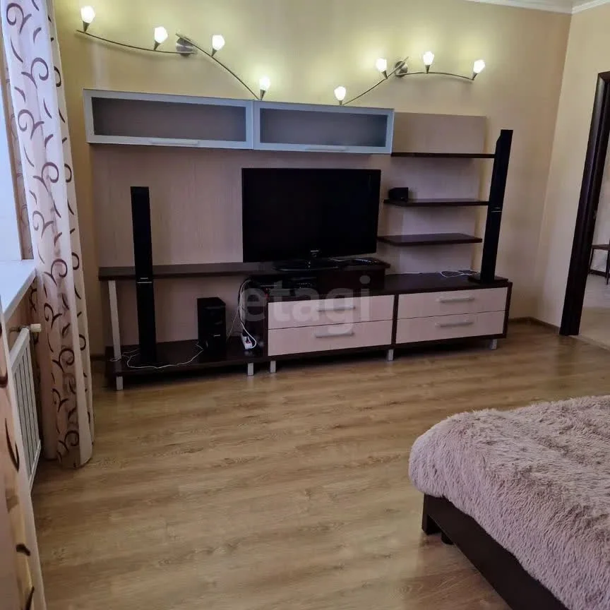 1-к квартира, 70м² (улица Думенко, 21) - миниатюра 2