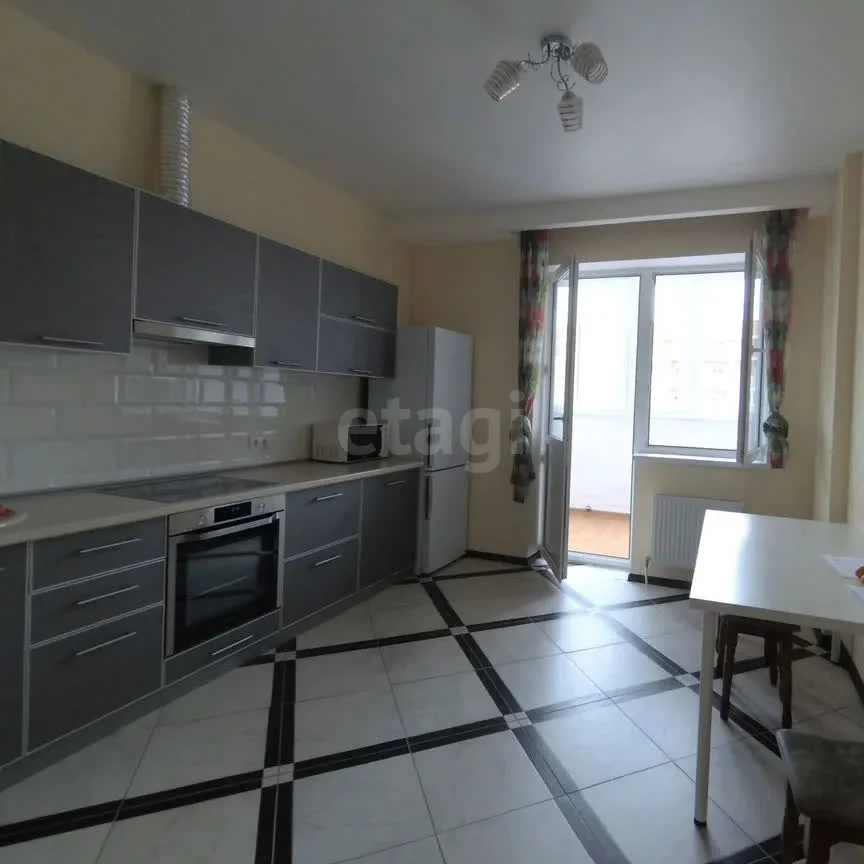 1-к квартира, 42м² (улица Архитектора Петина, 18/2) - миниатюра 3