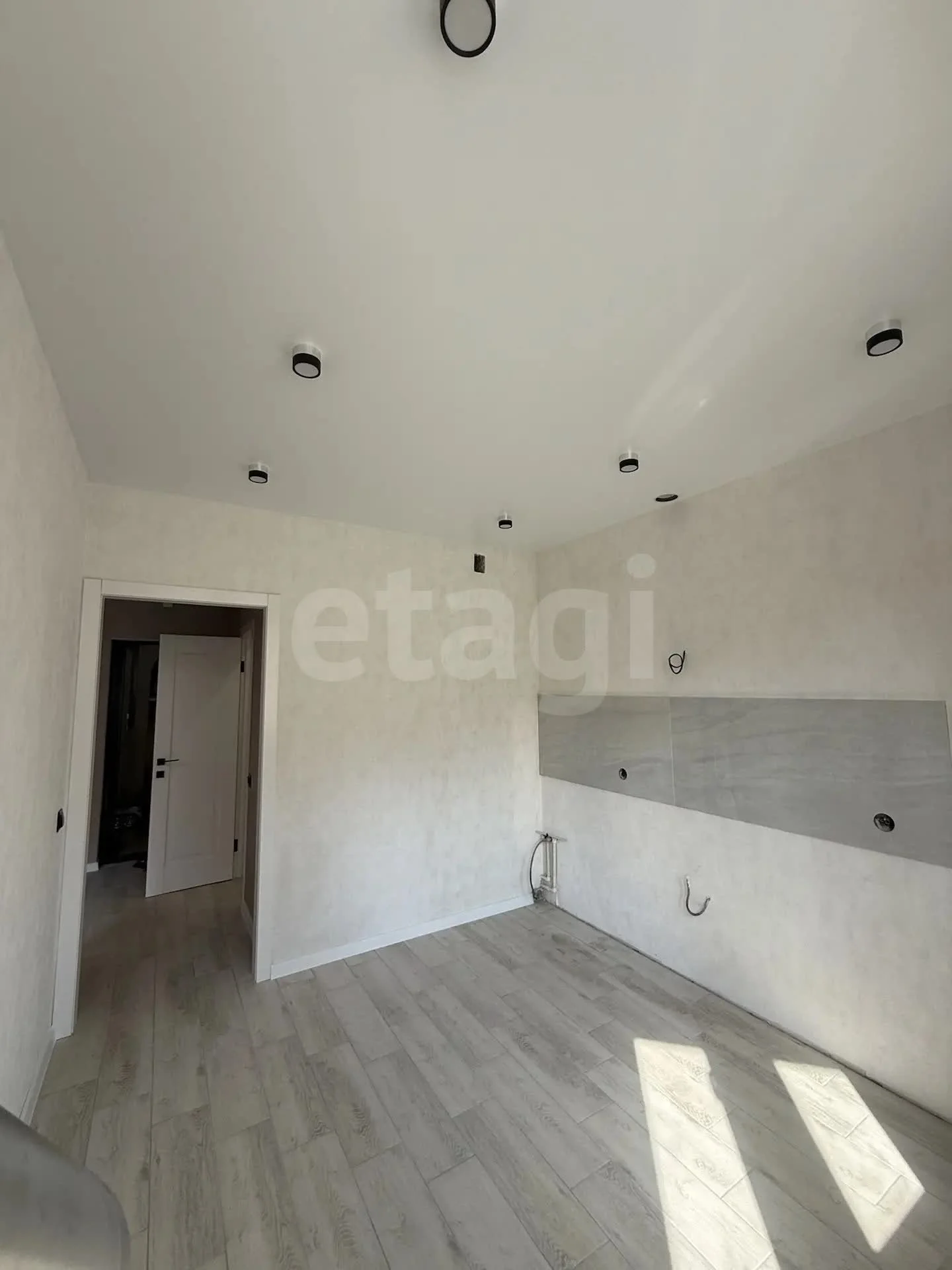 1-к квартира, 32.9м² (улица Лётчика Позднякова, 2к10) - миниатюра 4